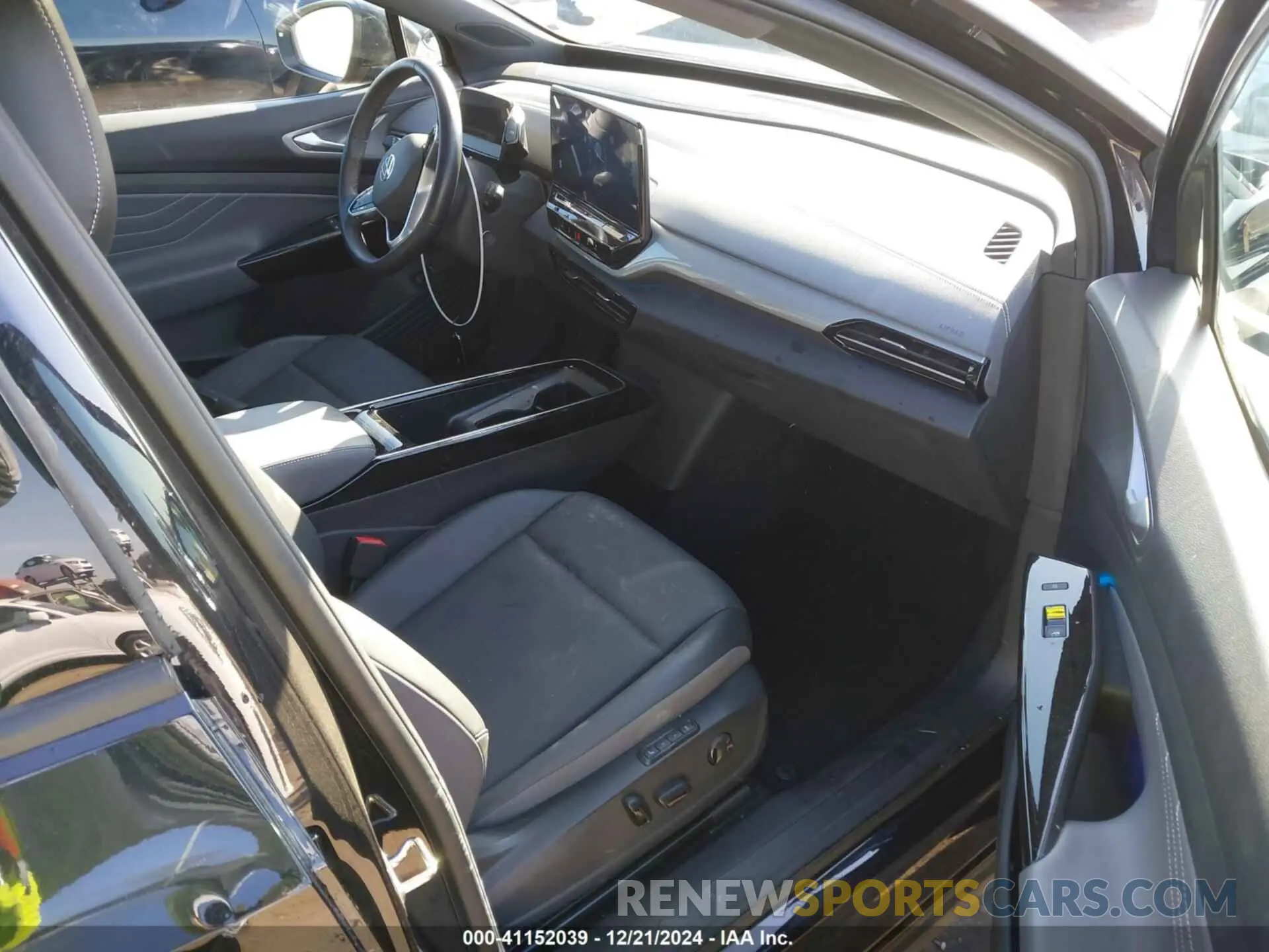 5 fotografías del automóvil dañado 1V2FMPE89PC005758 VOLKSWAGEN ID.4 2023