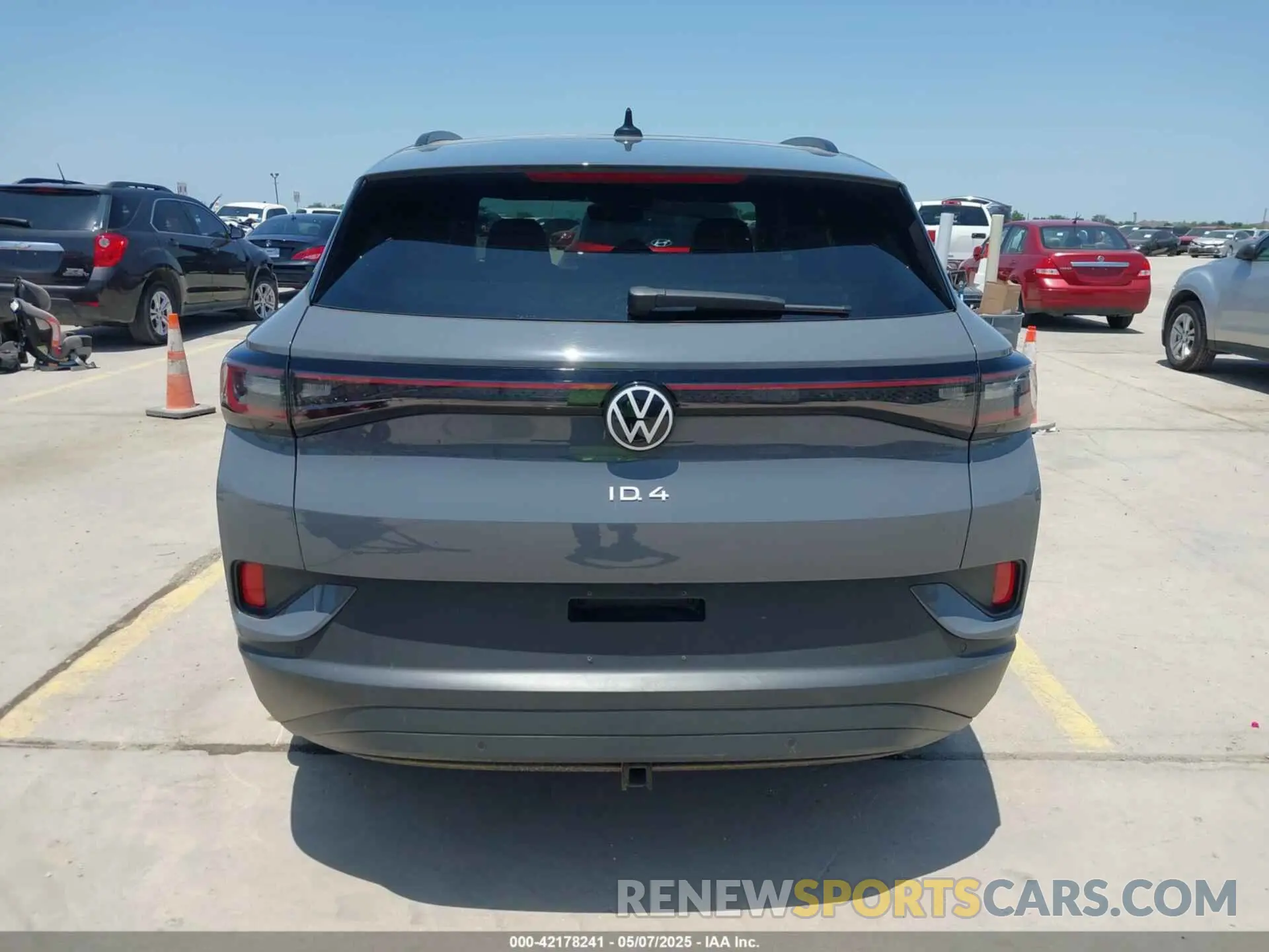17 fotografías del automóvil dañado 1V2GNPE80PC006590 VOLKSWAGEN ID.4 2023