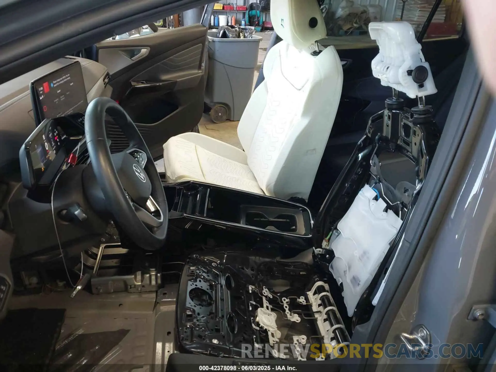 6 fotografías del automóvil dañado 1V2GNPE88PC006613 VOLKSWAGEN ID.4 2023