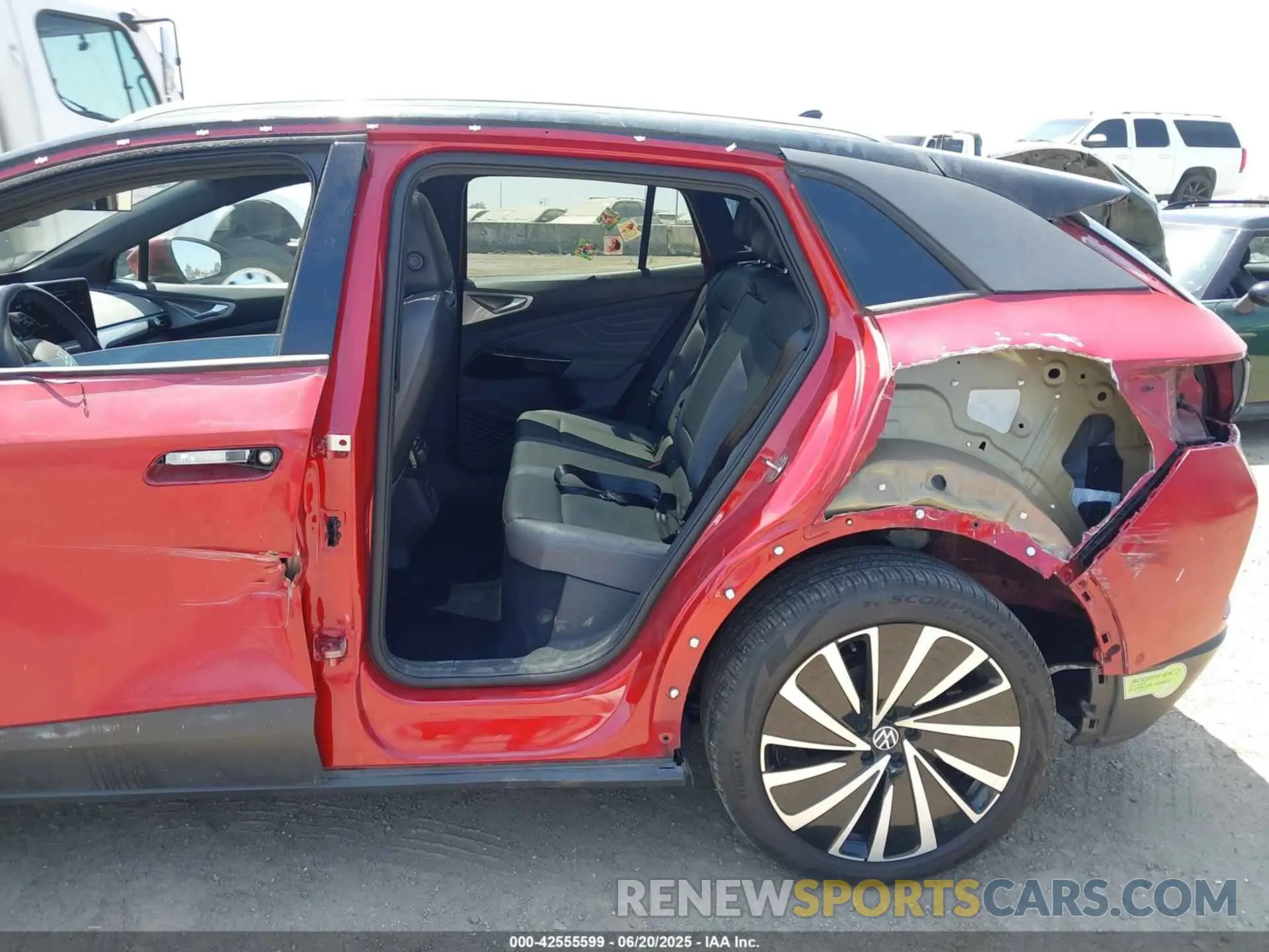 6 fotografías del automóvil dañado 1V2JNPE87PC014191 VOLKSWAGEN ID.4 2023