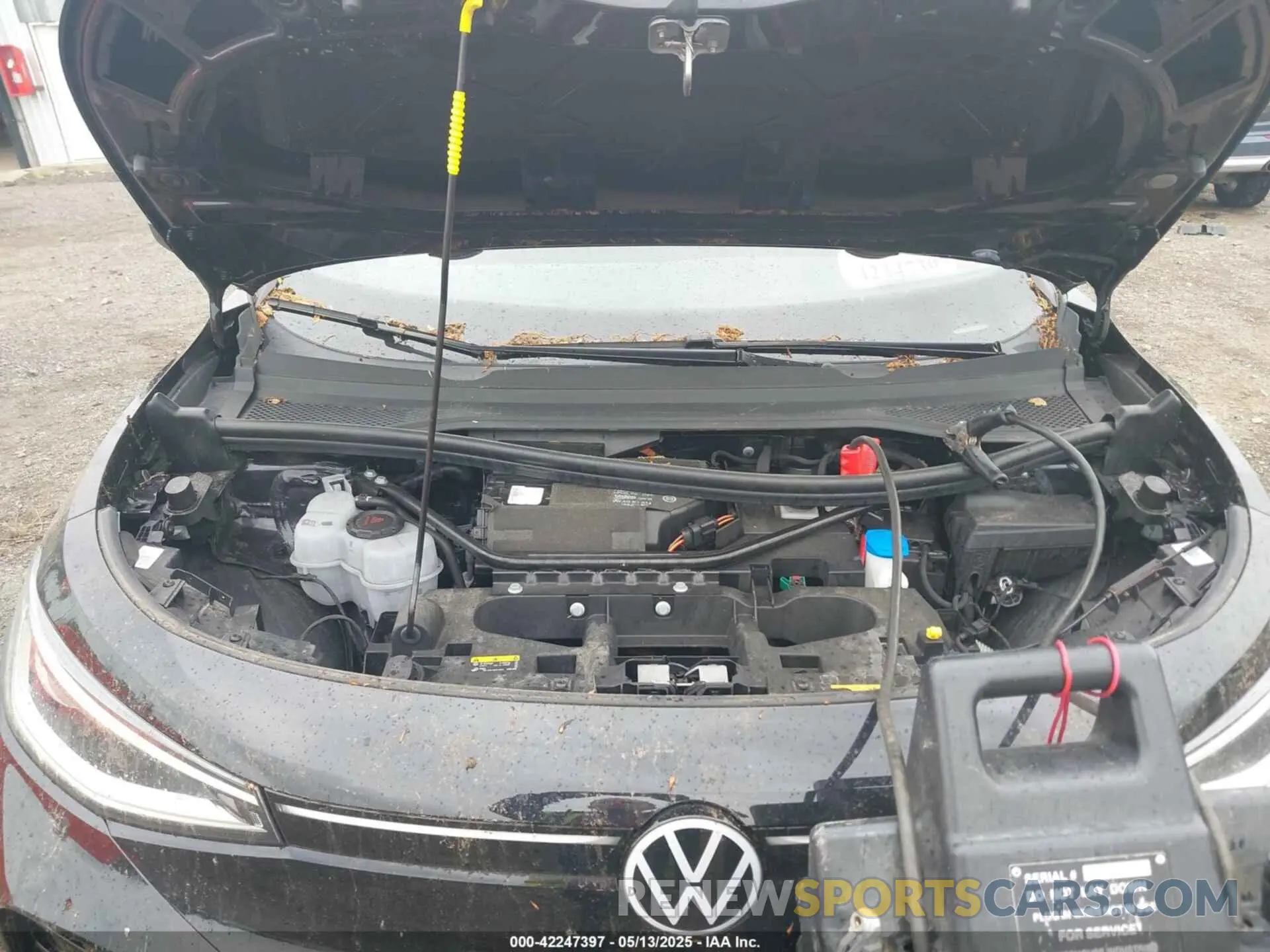 10 fotografías del automóvil dañado 1V2VMPE82PC032604 VOLKSWAGEN ID.4 2023