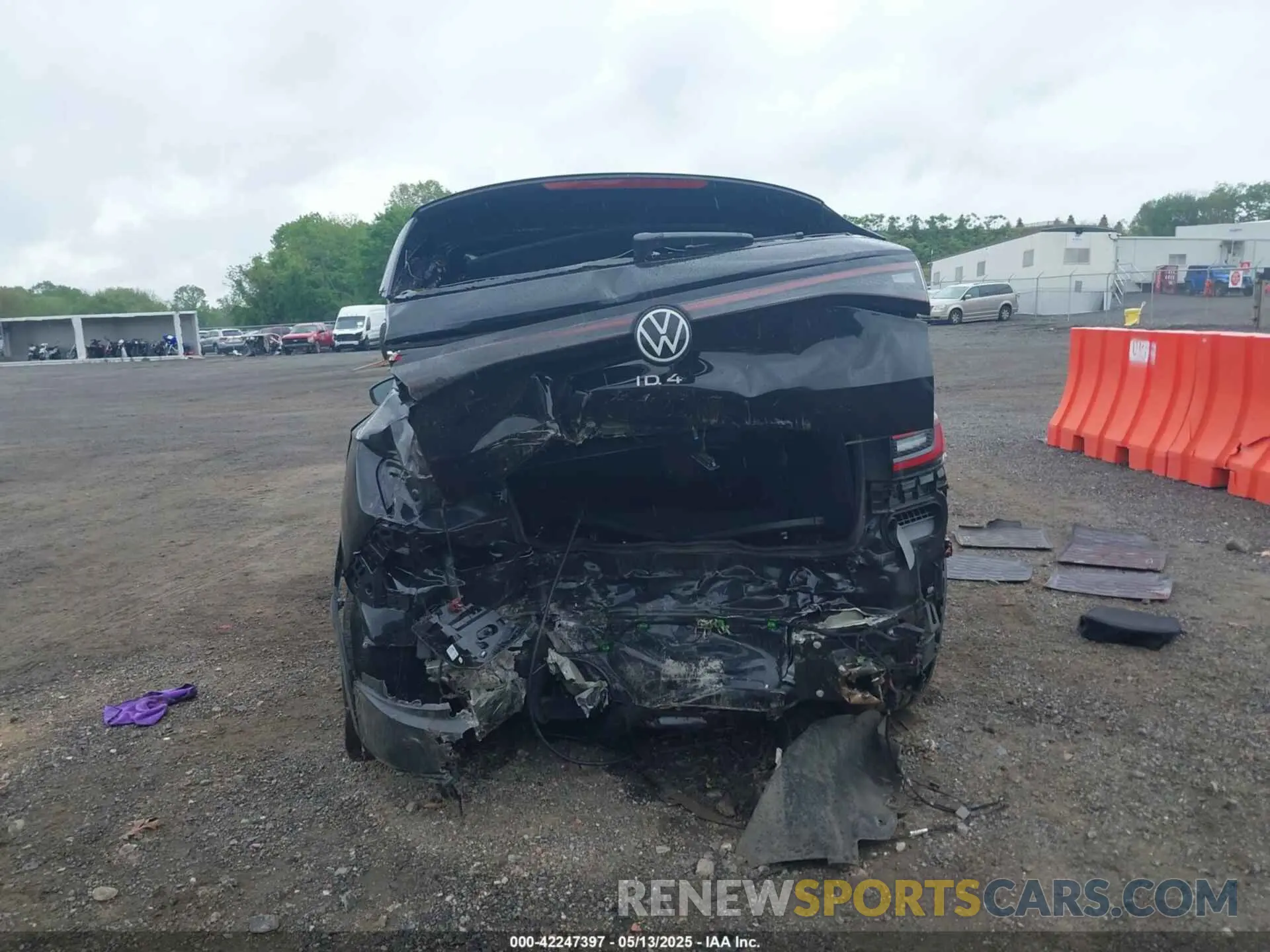6 fotografías del automóvil dañado 1V2VMPE82PC032604 VOLKSWAGEN ID.4 2023