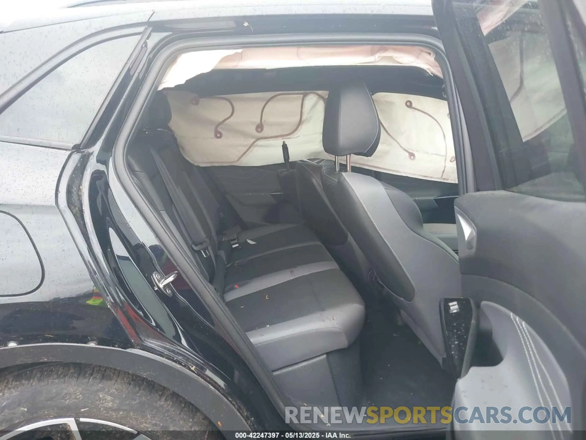8 fotografías del automóvil dañado 1V2VMPE82PC032604 VOLKSWAGEN ID.4 2023