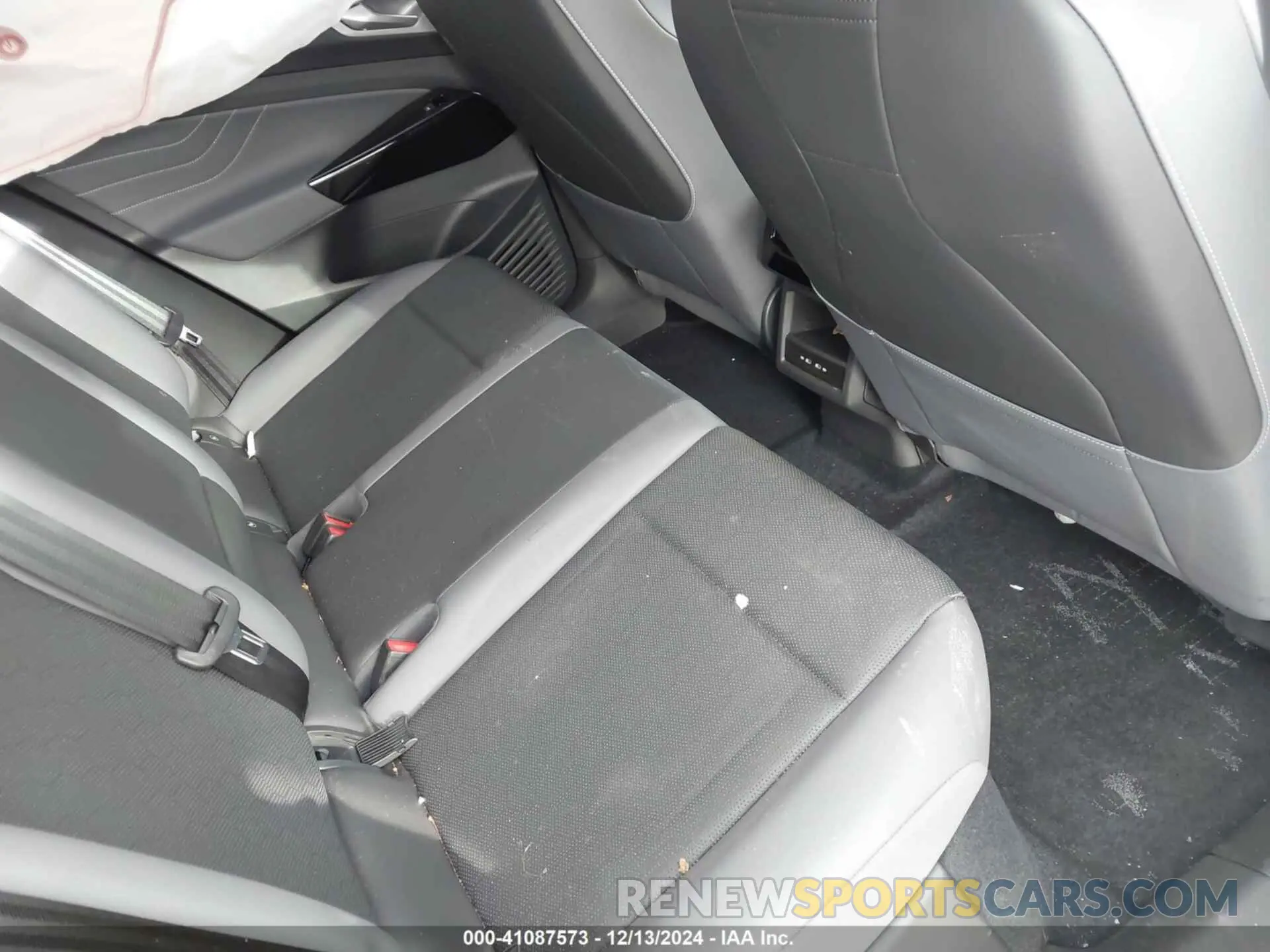 8 fotografías del automóvil dañado 1V2VMPE84PC014427 VOLKSWAGEN ID.4 2023