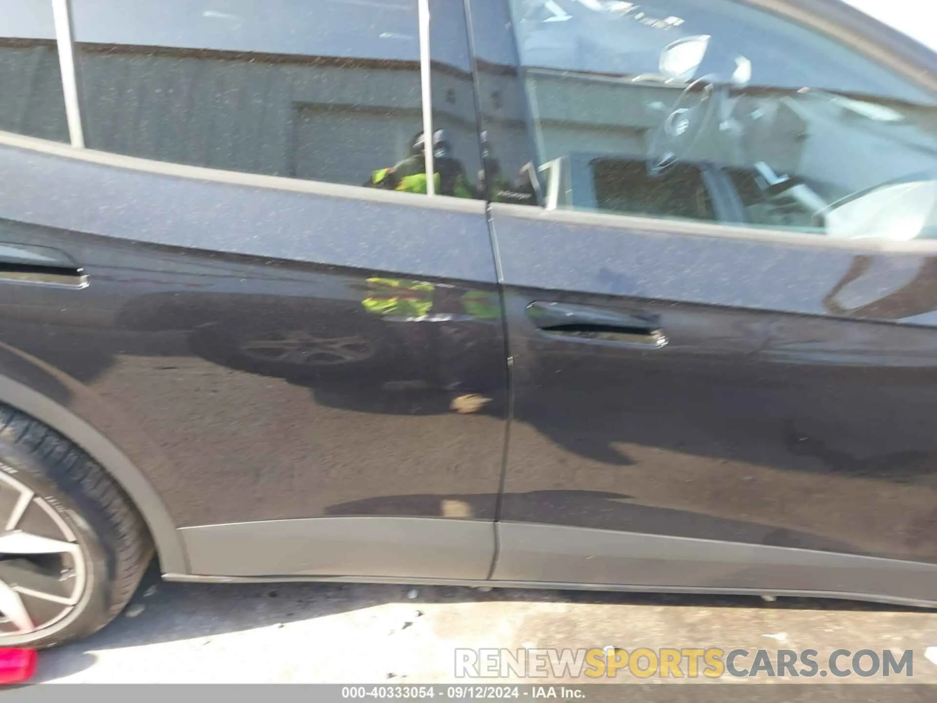 13 fotografías del automóvil dañado 1V2VMPE84PC024813 VOLKSWAGEN ID.4 2023