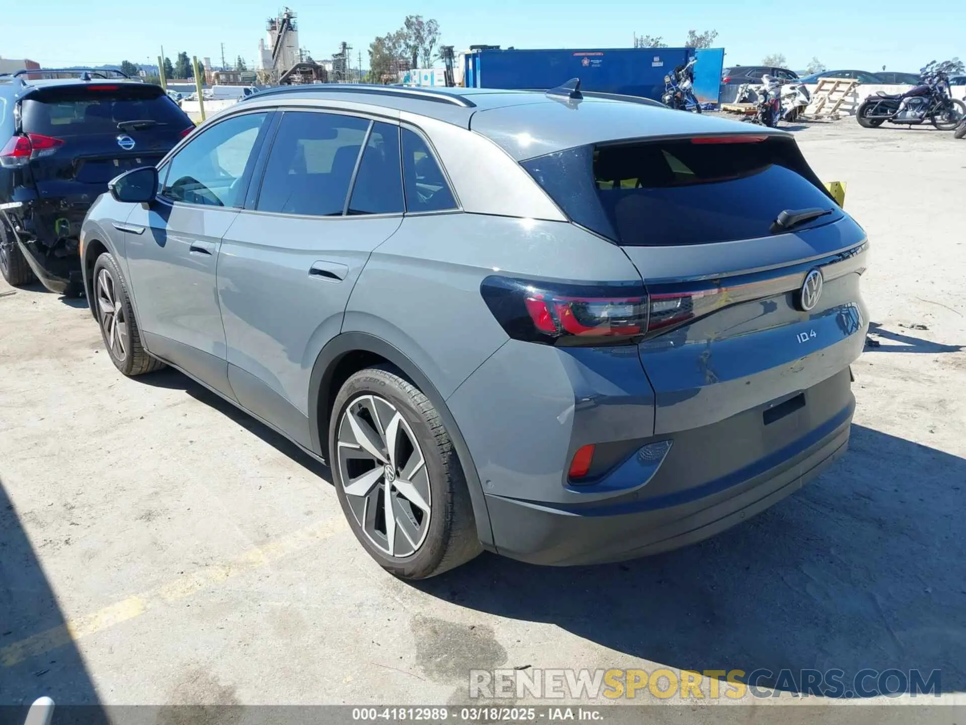 3 fotografías del automóvil dañado 1V2VMPE85PC046352 VOLKSWAGEN ID.4 2023