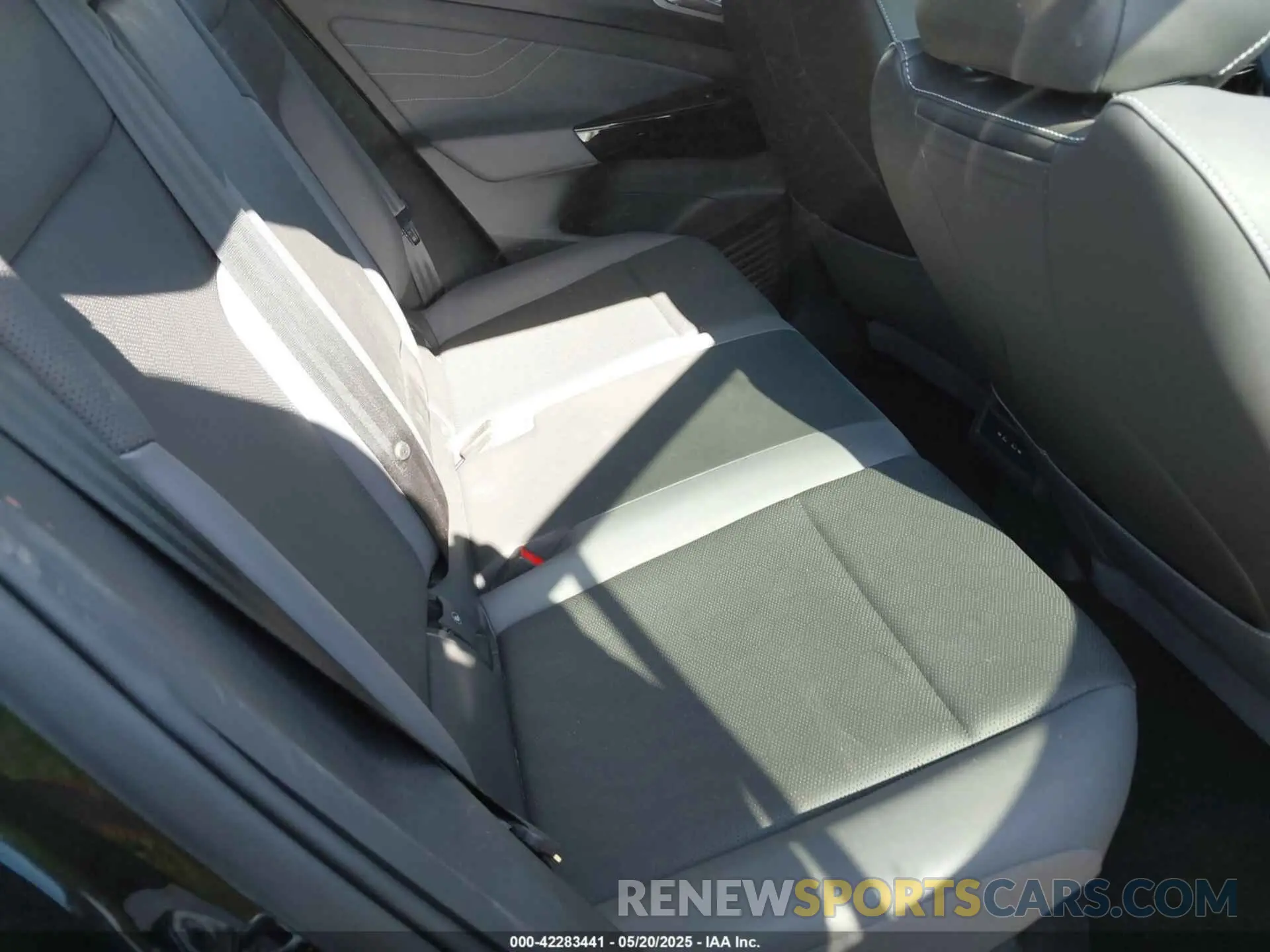 8 fotografías del automóvil dañado 1V2VMPE88PC043137 VOLKSWAGEN ID.4 2023