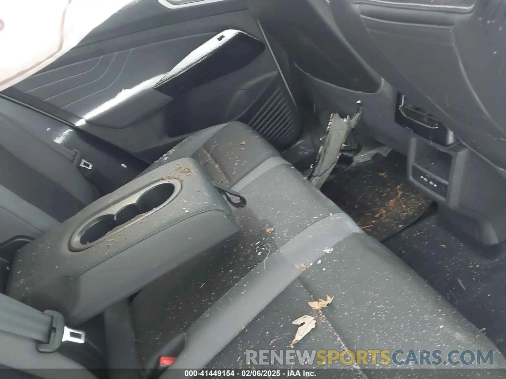 8 fotografías del automóvil dañado 1V2VMPE89PC022250 VOLKSWAGEN ID.4 2023