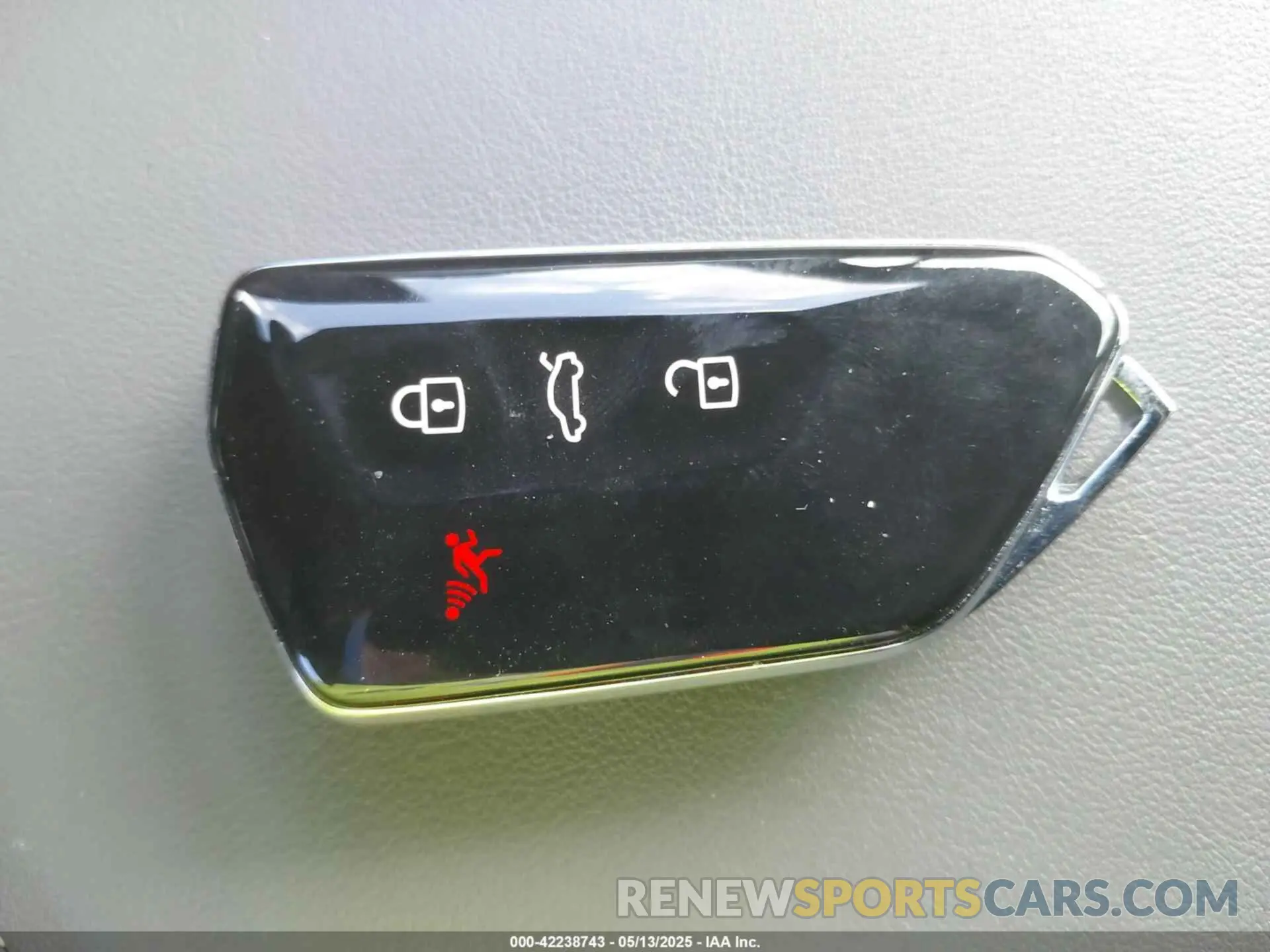 11 fotografías del automóvil dañado 1V2WNPE80PC044543 VOLKSWAGEN ID.4 2023