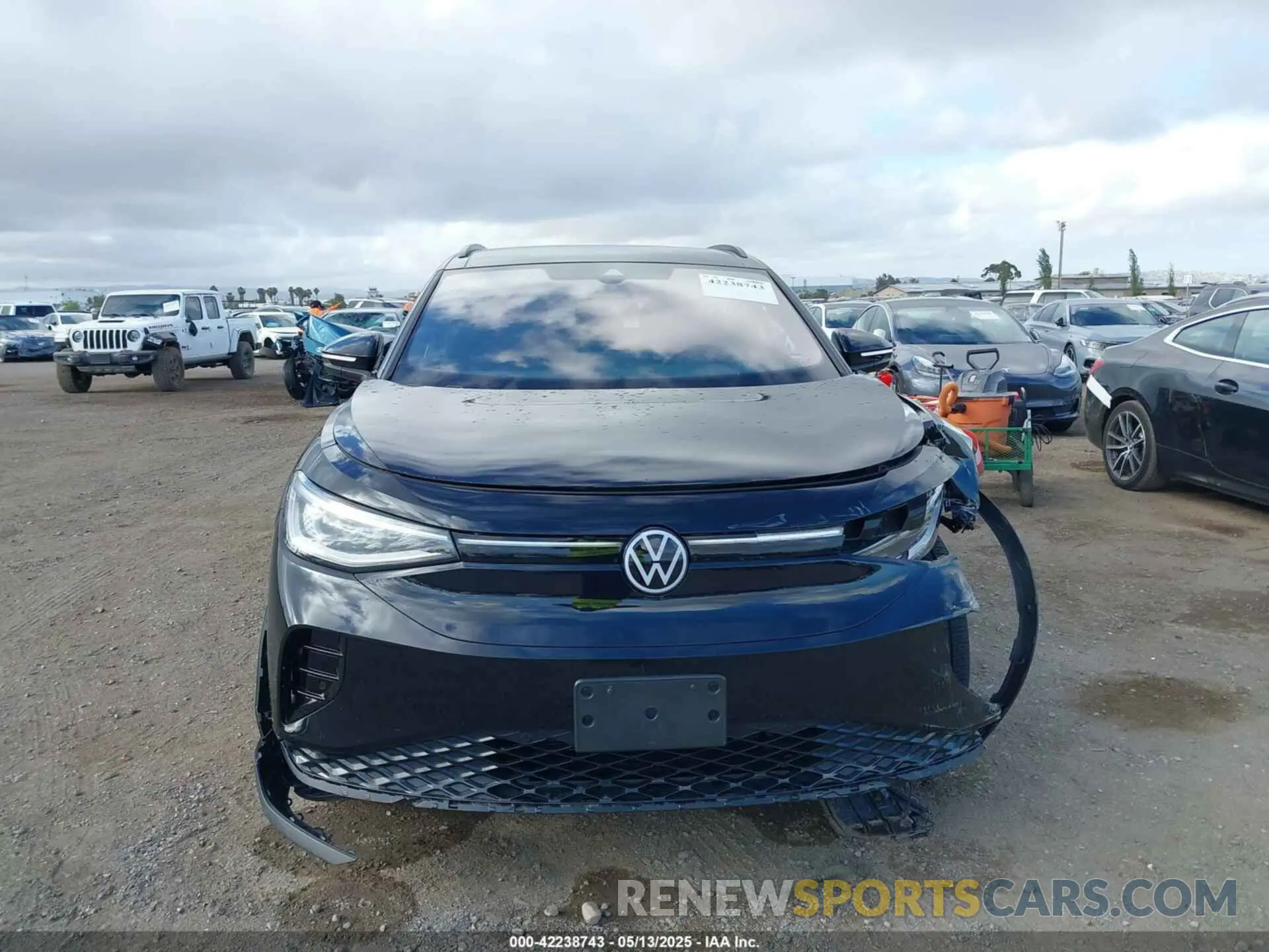 12 fotografías del automóvil dañado 1V2WNPE80PC044543 VOLKSWAGEN ID.4 2023