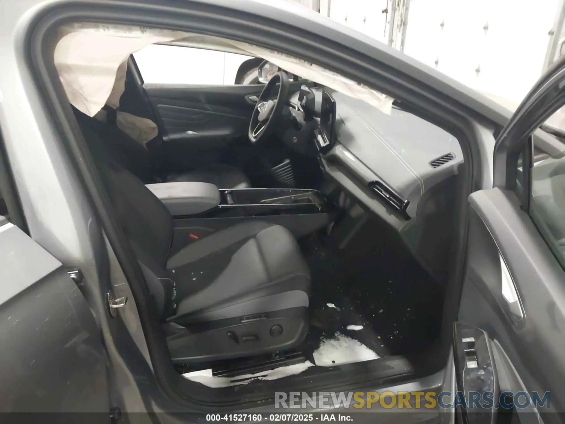 5 fotografías del automóvil dañado 1V2WNPE83PC037537 VOLKSWAGEN ID.4 2023