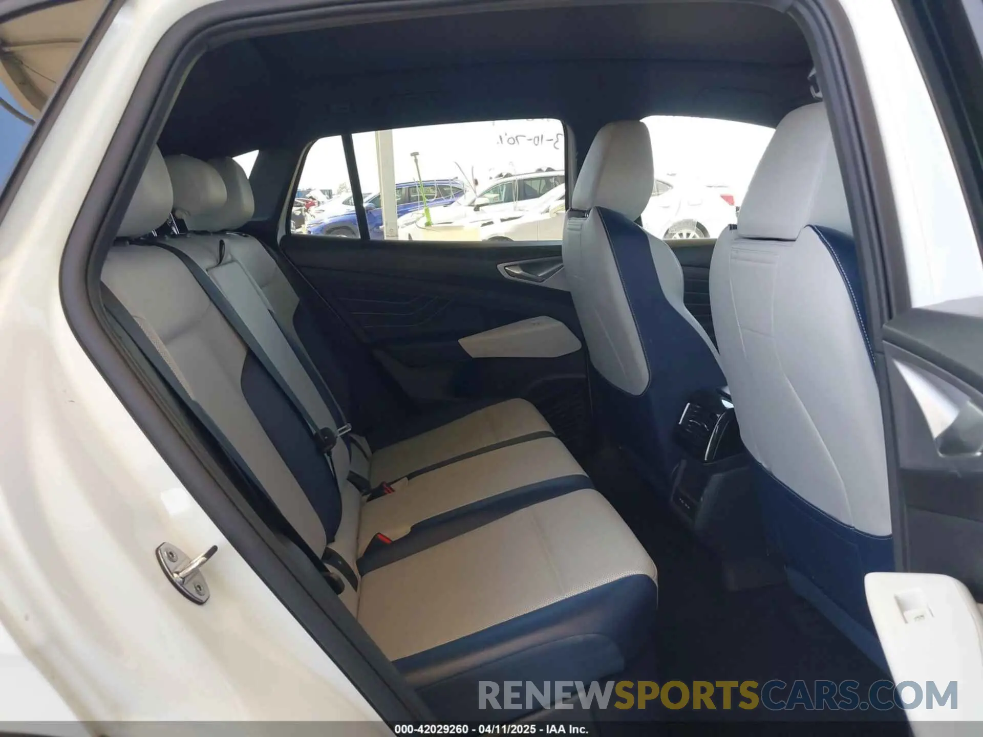 8 fotografías del automóvil dañado 1V2WNPE88PC026792 VOLKSWAGEN ID.4 2023