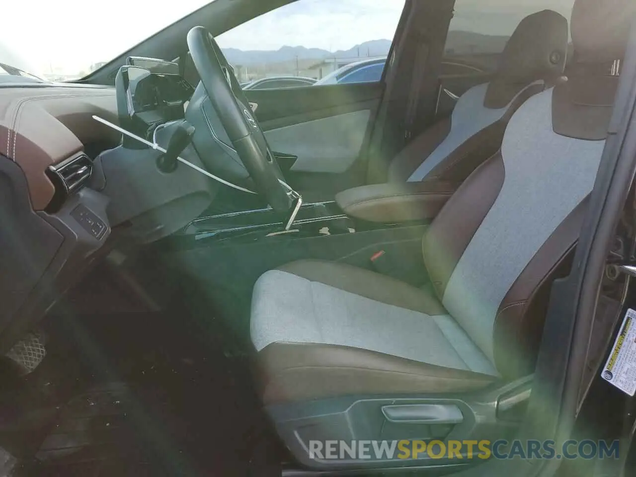 7 fotografías del automóvil dañado 1V2CMPE84PC031784 VOLKSWAGEN ID.4 PRO 2023