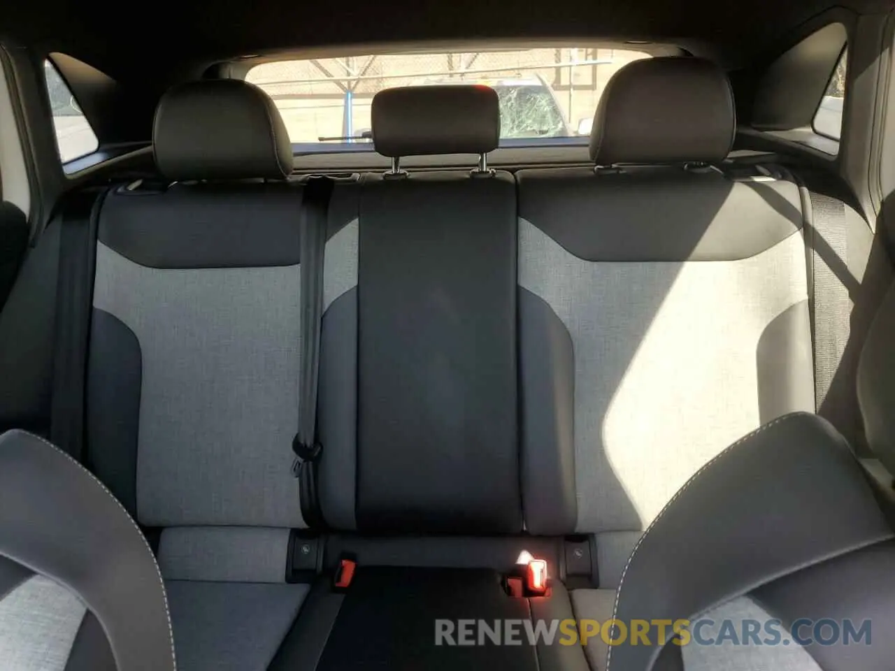 10 fotografías del automóvil dañado 1V2DNPE8XPC028695 VOLKSWAGEN ID.4 PRO 2023