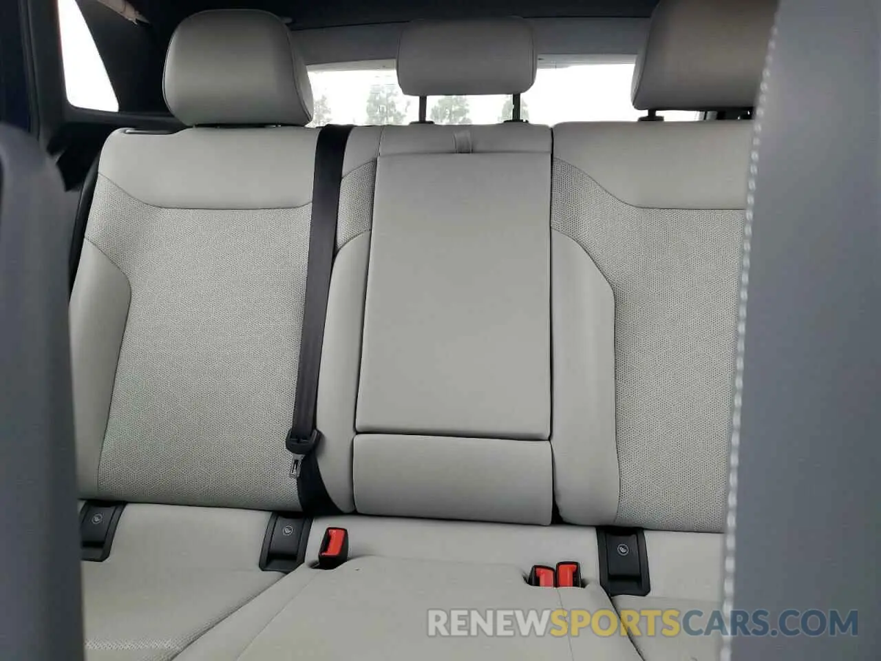 10 fotografías del automóvil dañado WVGTMPE26MP040189 VOLKSWAGEN ID.4 PRO S 2021