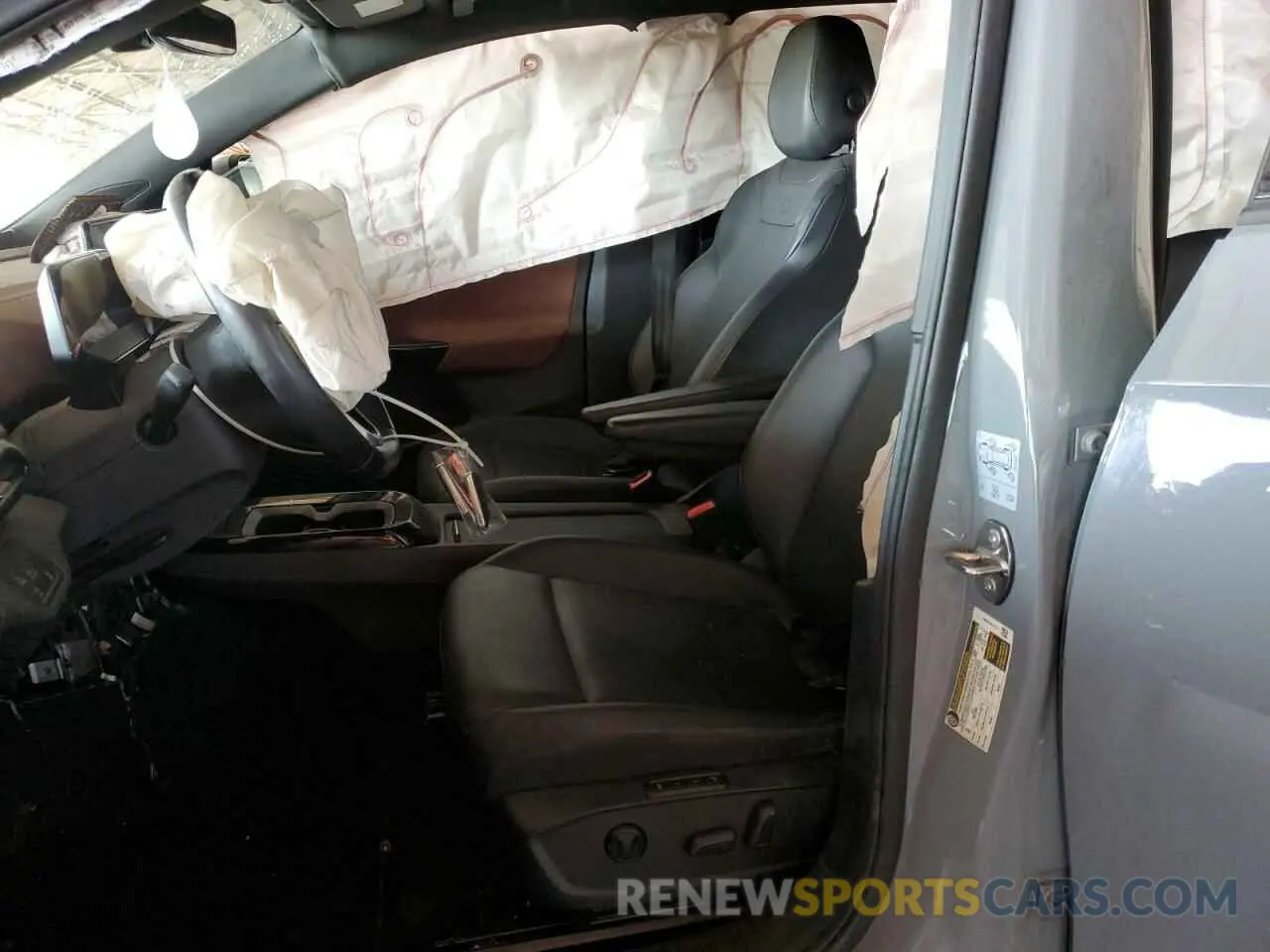 7 fotografías del automóvil dañado WVGTMPE27MP027516 VOLKSWAGEN ID.4 PRO S 2021