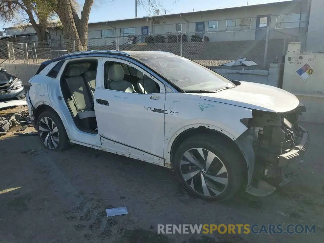 4 fotografías del automóvil dañado WVGUNPE27NP050894 VOLKSWAGEN ID.4 PRO S 2022