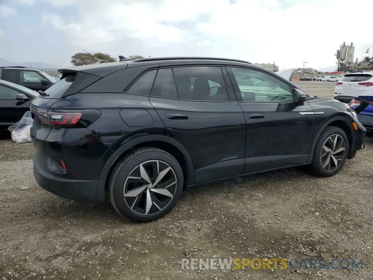 3 fotografías del automóvil dañado 1V2GNPE87PC000396 VOLKSWAGEN ID.4 PRO S 2023