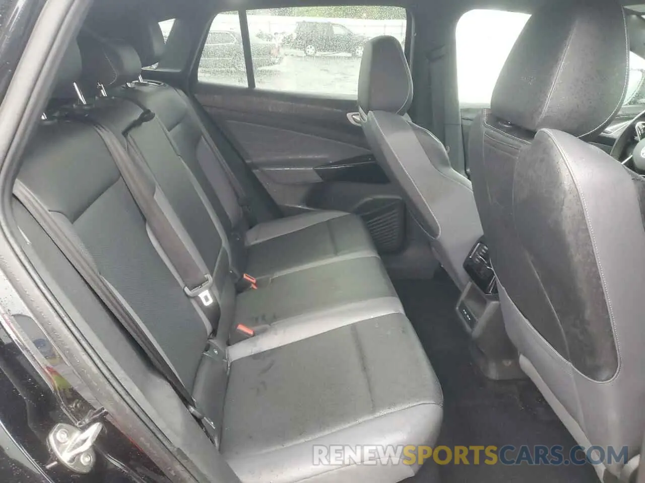 11 fotografías del automóvil dañado 1V2GNPE87PC013729 VOLKSWAGEN ID.4 PRO S 2023