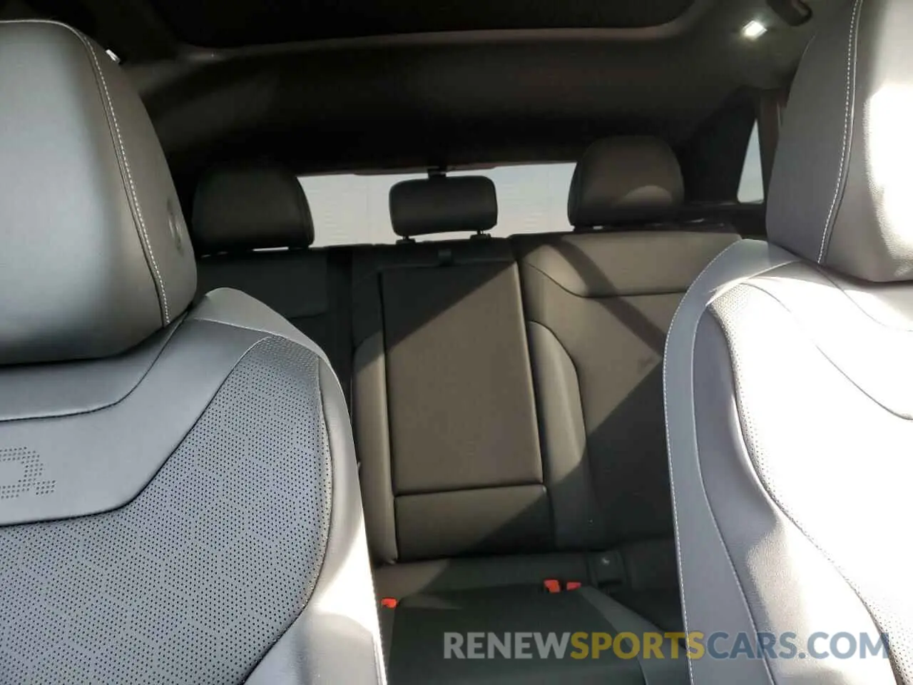 10 fotografías del automóvil dañado 1V2VMPE84PC021684 VOLKSWAGEN ID.4 PRO S 2023