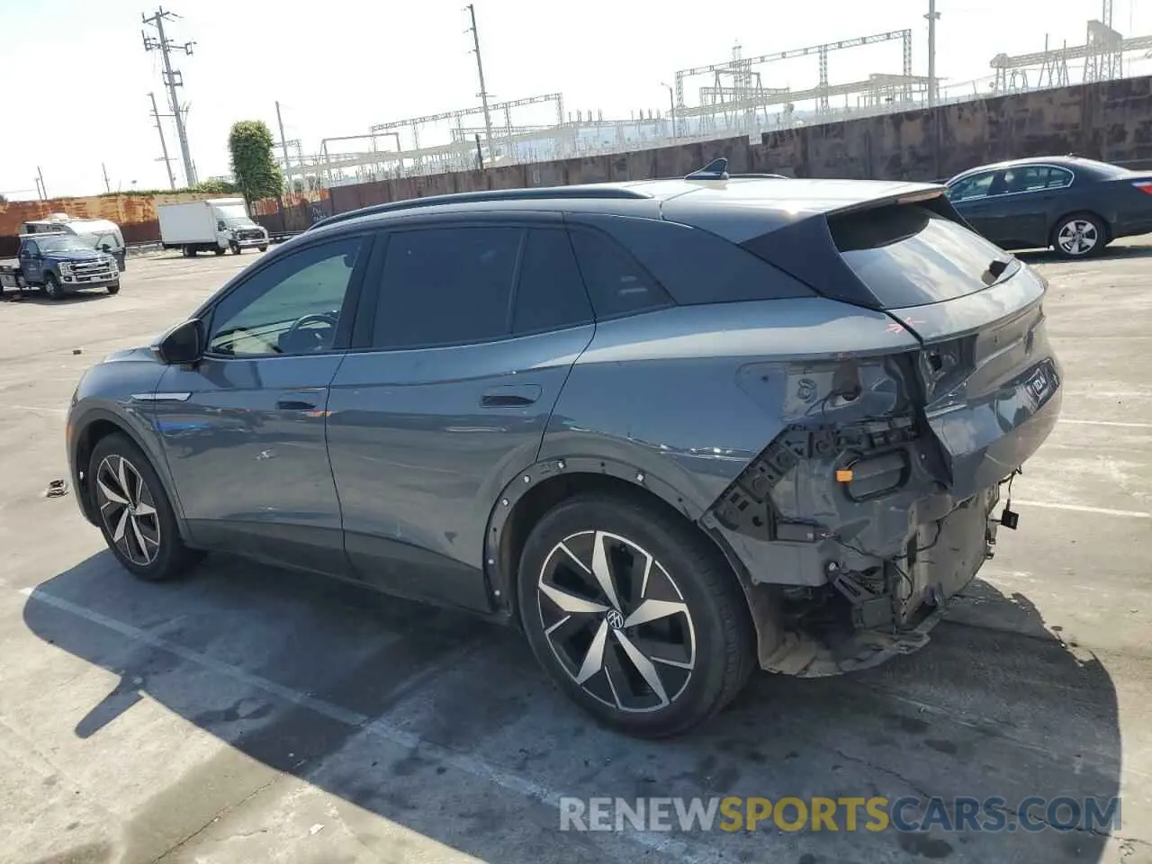 2 fotografías del automóvil dañado 1V25MPE86PC052502 VOLKSWAGEN ID.4 S 2023