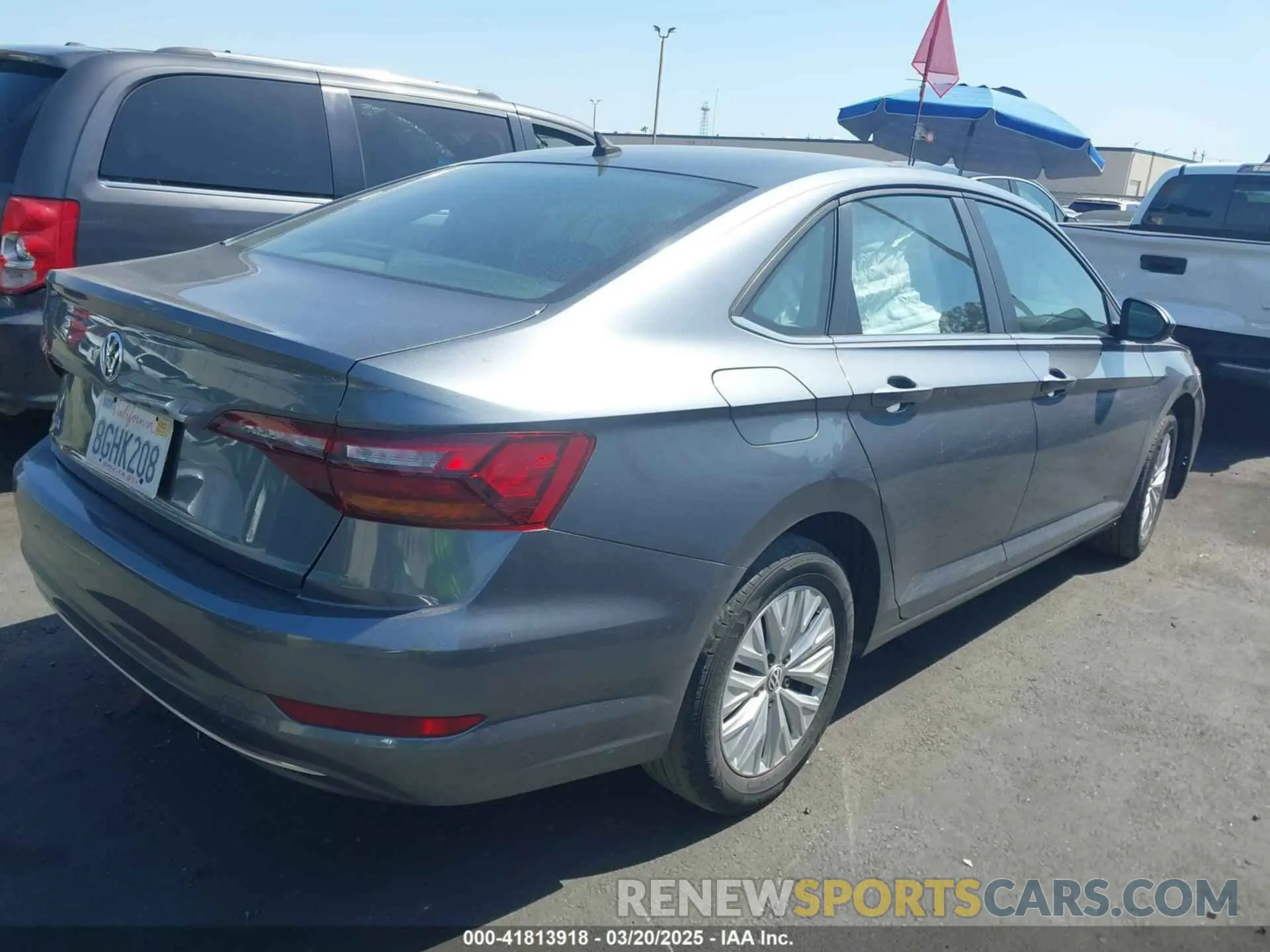 4 fotografías del automóvil dañado 3VWC57BU0KM065712 VOLKSWAGEN JETTA 2019