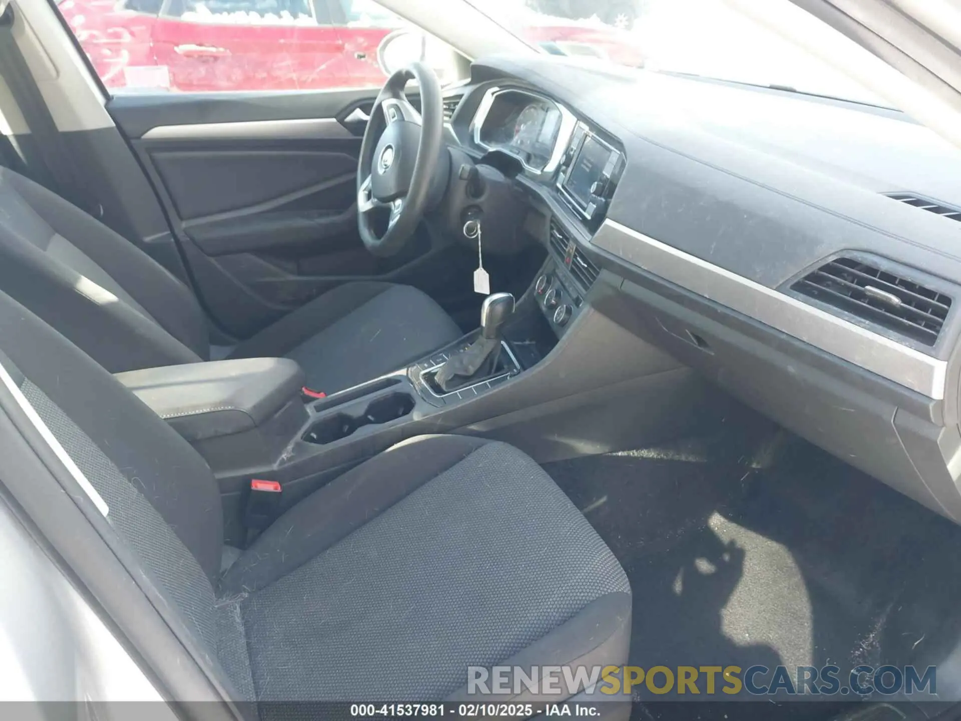 5 fotografías del automóvil dañado 3VWC57BU0KM235020 VOLKSWAGEN JETTA 2019