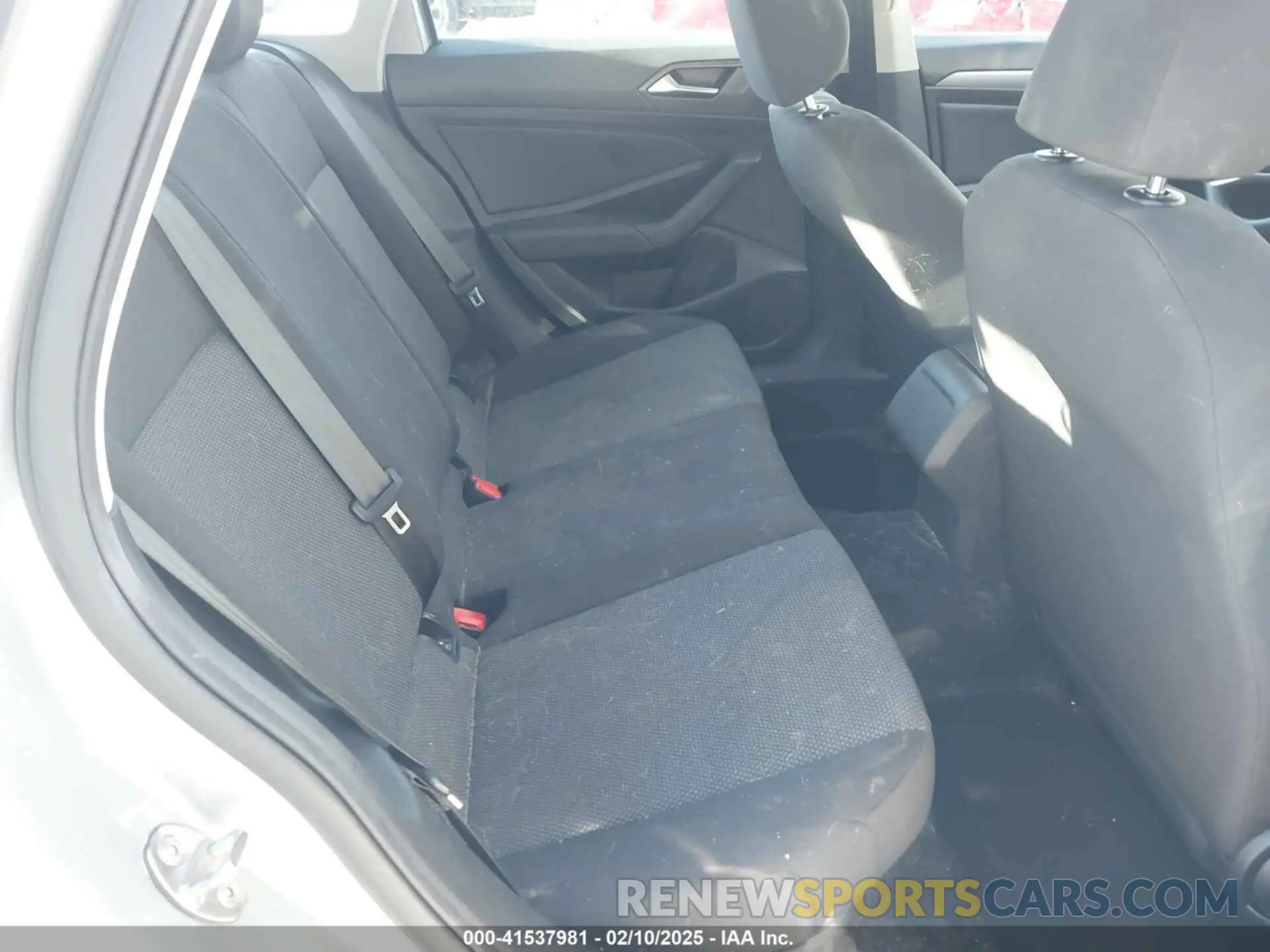 8 fotografías del automóvil dañado 3VWC57BU0KM235020 VOLKSWAGEN JETTA 2019
