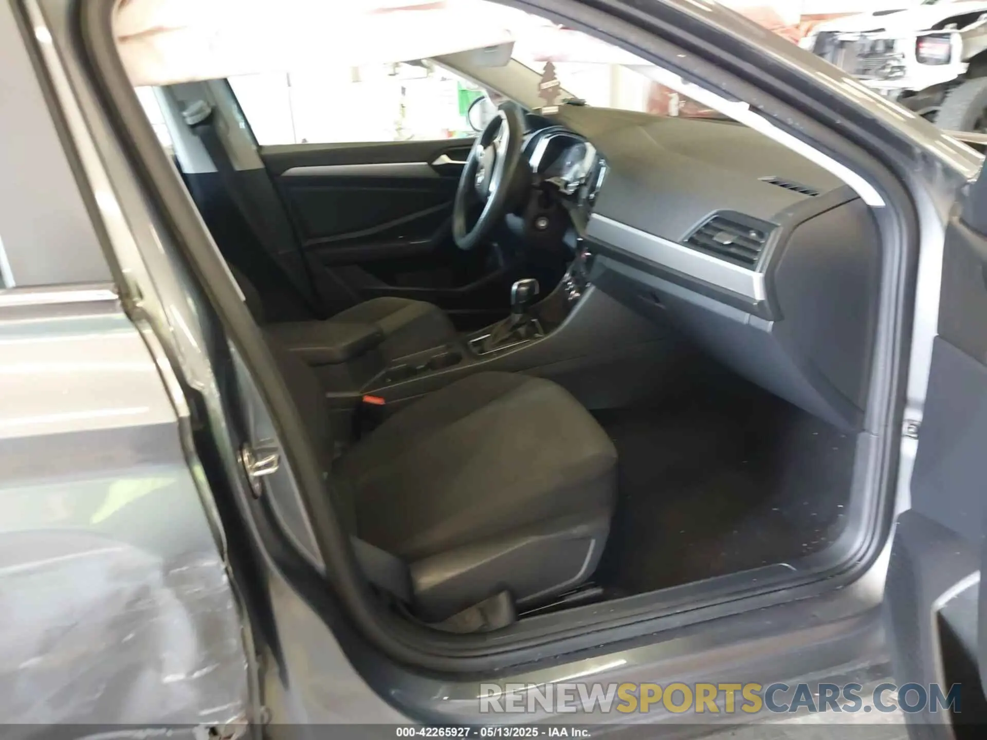 5 fotografías del automóvil dañado 3VWC57BU1KM031360 VOLKSWAGEN JETTA 2019