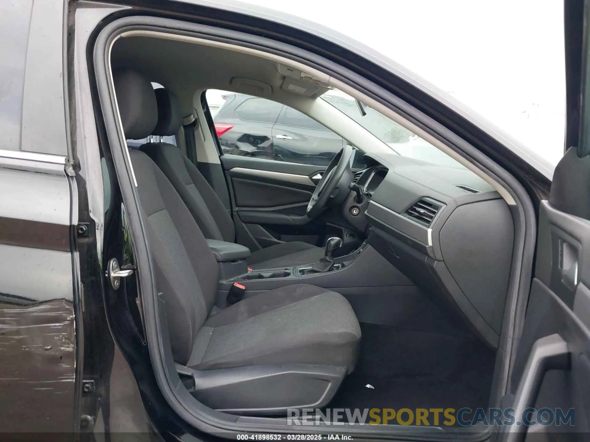 5 fotografías del automóvil dañado 3VWC57BU1KM033688 VOLKSWAGEN JETTA 2019