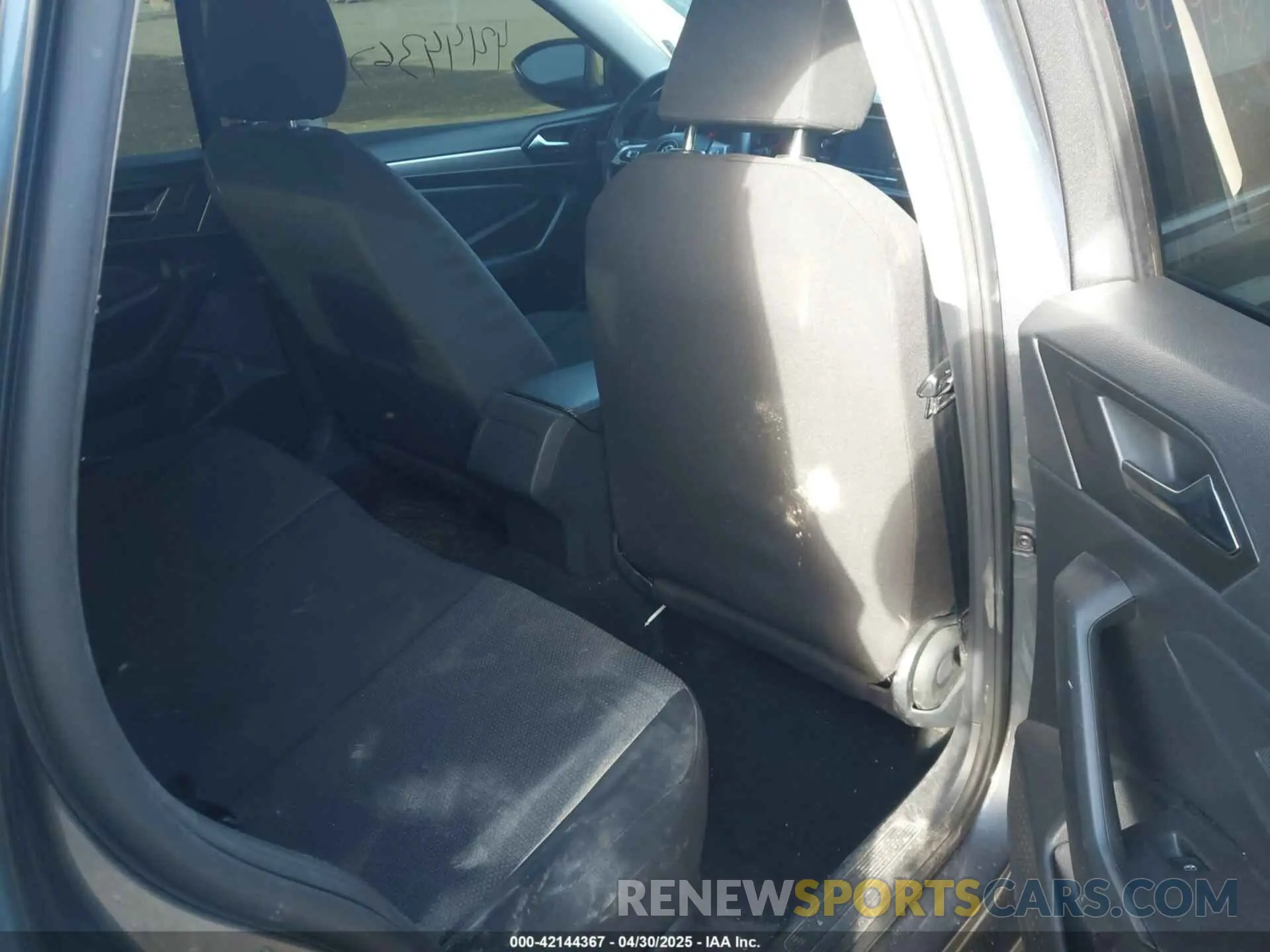 8 fotografías del automóvil dañado 3VWC57BU1KM053245 VOLKSWAGEN JETTA 2019