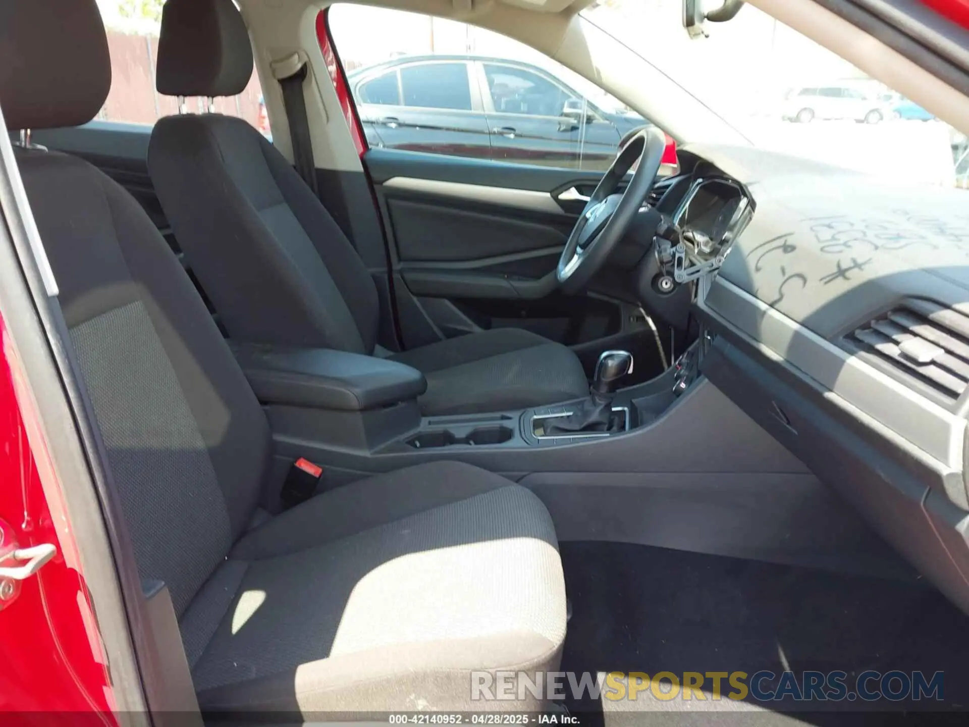 5 fotografías del automóvil dañado 3VWC57BU1KM055643 VOLKSWAGEN JETTA 2019