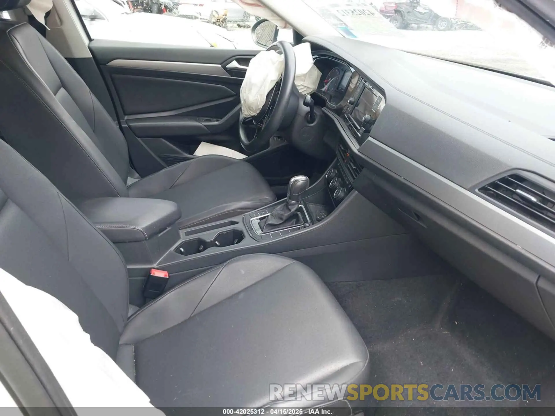 5 fotografías del automóvil dañado 3VWC57BU1KM152258 VOLKSWAGEN JETTA 2019