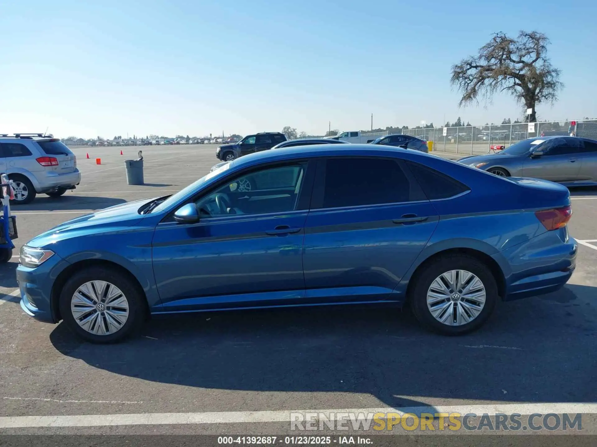 14 fotografías del automóvil dañado 3VWC57BU2KM064156 VOLKSWAGEN JETTA 2019
