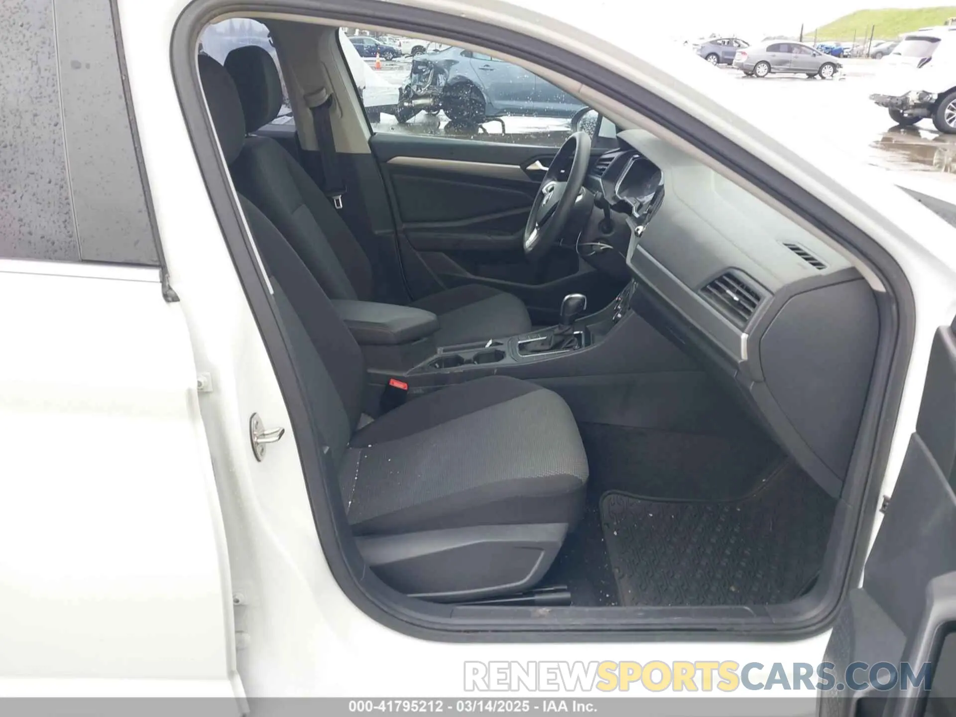 5 fotografías del automóvil dañado 3VWC57BU2KM087081 VOLKSWAGEN JETTA 2019