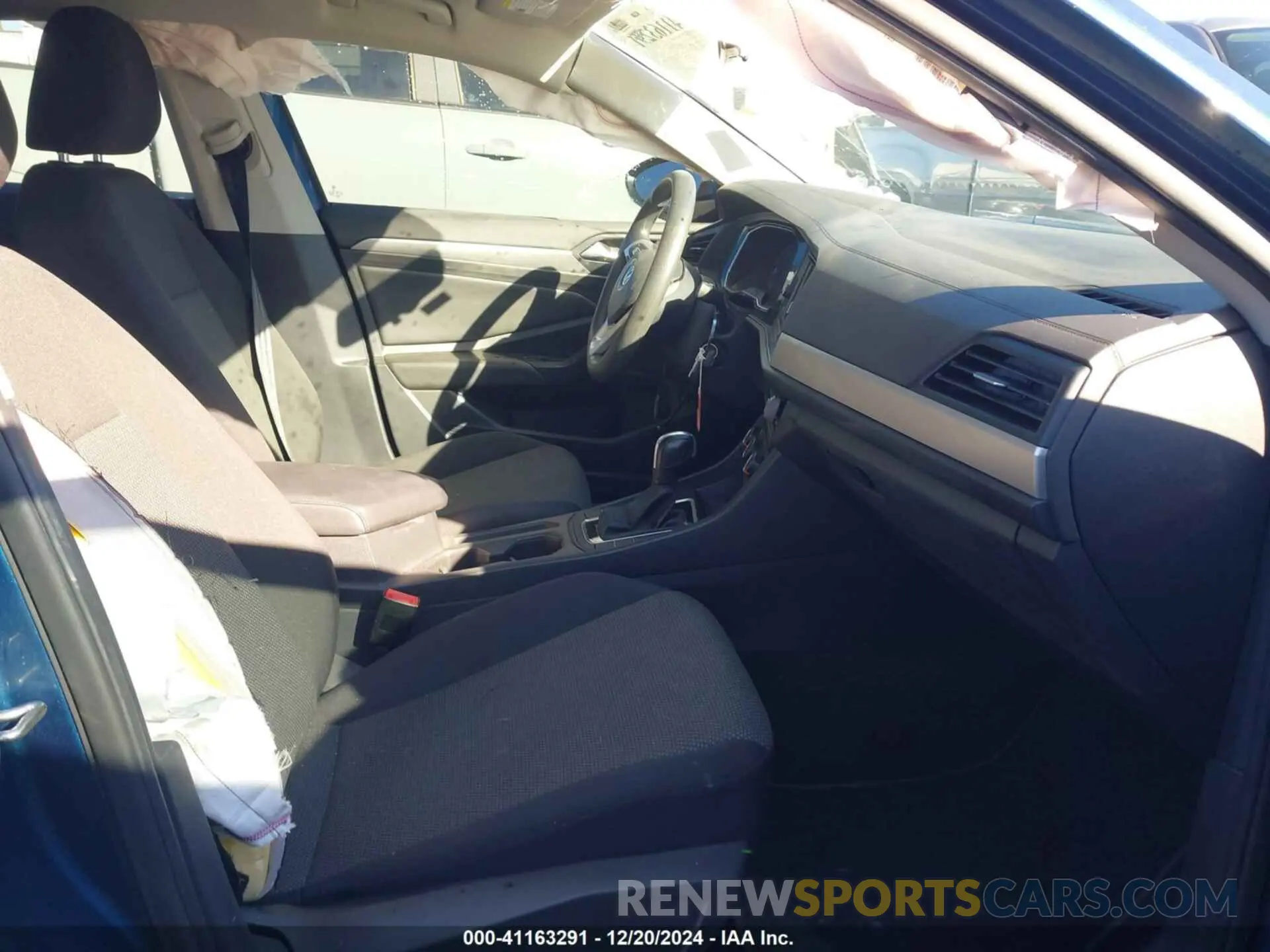 5 fotografías del automóvil dañado 3VWC57BU2KM105188 VOLKSWAGEN JETTA 2019