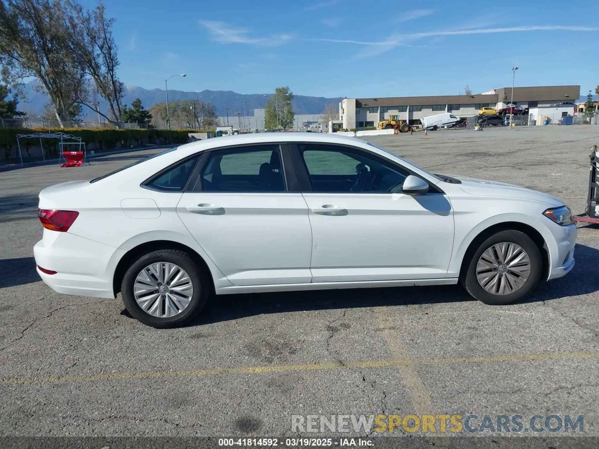 13 fotografías del automóvil dañado 3VWC57BU4KM057788 VOLKSWAGEN JETTA 2019