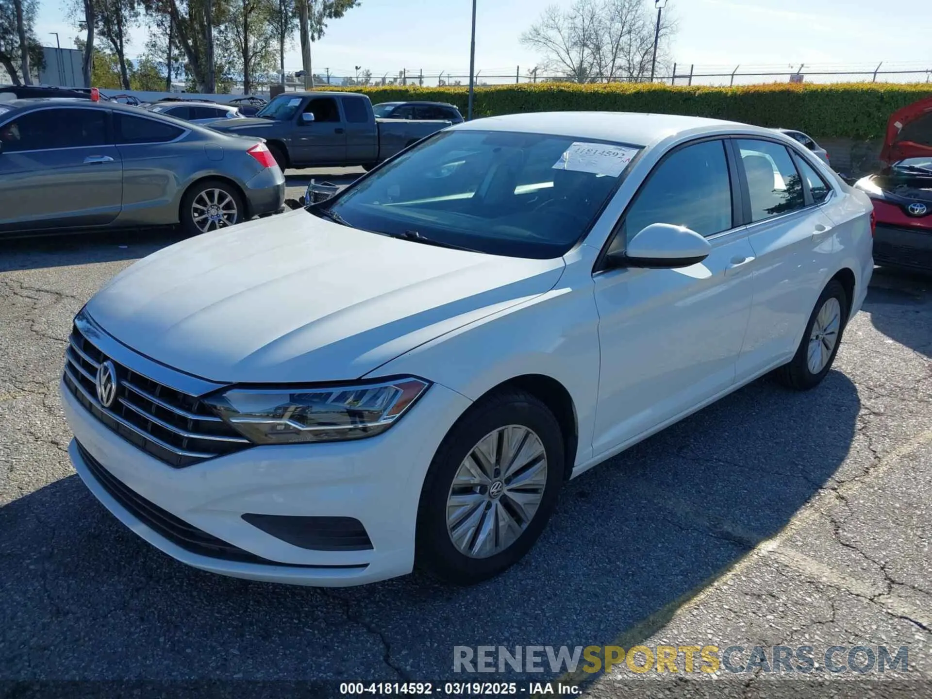 2 fotografías del automóvil dañado 3VWC57BU4KM057788 VOLKSWAGEN JETTA 2019