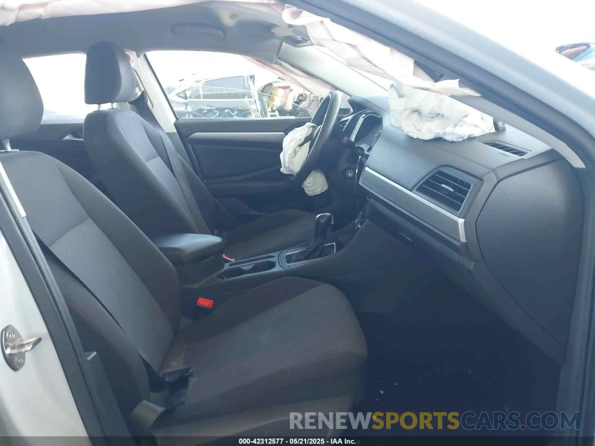 5 fotografías del automóvil dañado 3VWC57BU4KM074087 VOLKSWAGEN JETTA 2019