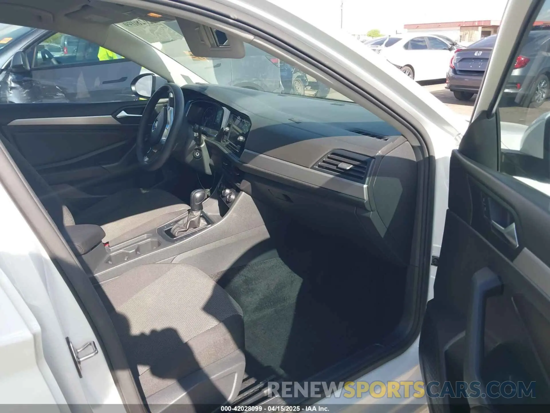 5 fotografías del automóvil dañado 3VWC57BU4KM089706 VOLKSWAGEN JETTA 2019
