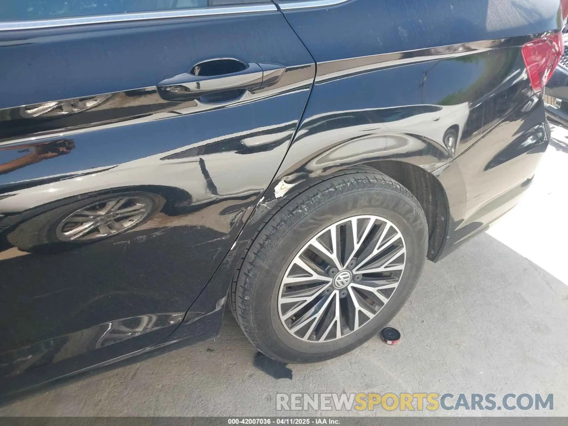 16 fotografías del automóvil dañado 3VWC57BU5KM160802 VOLKSWAGEN JETTA 2019