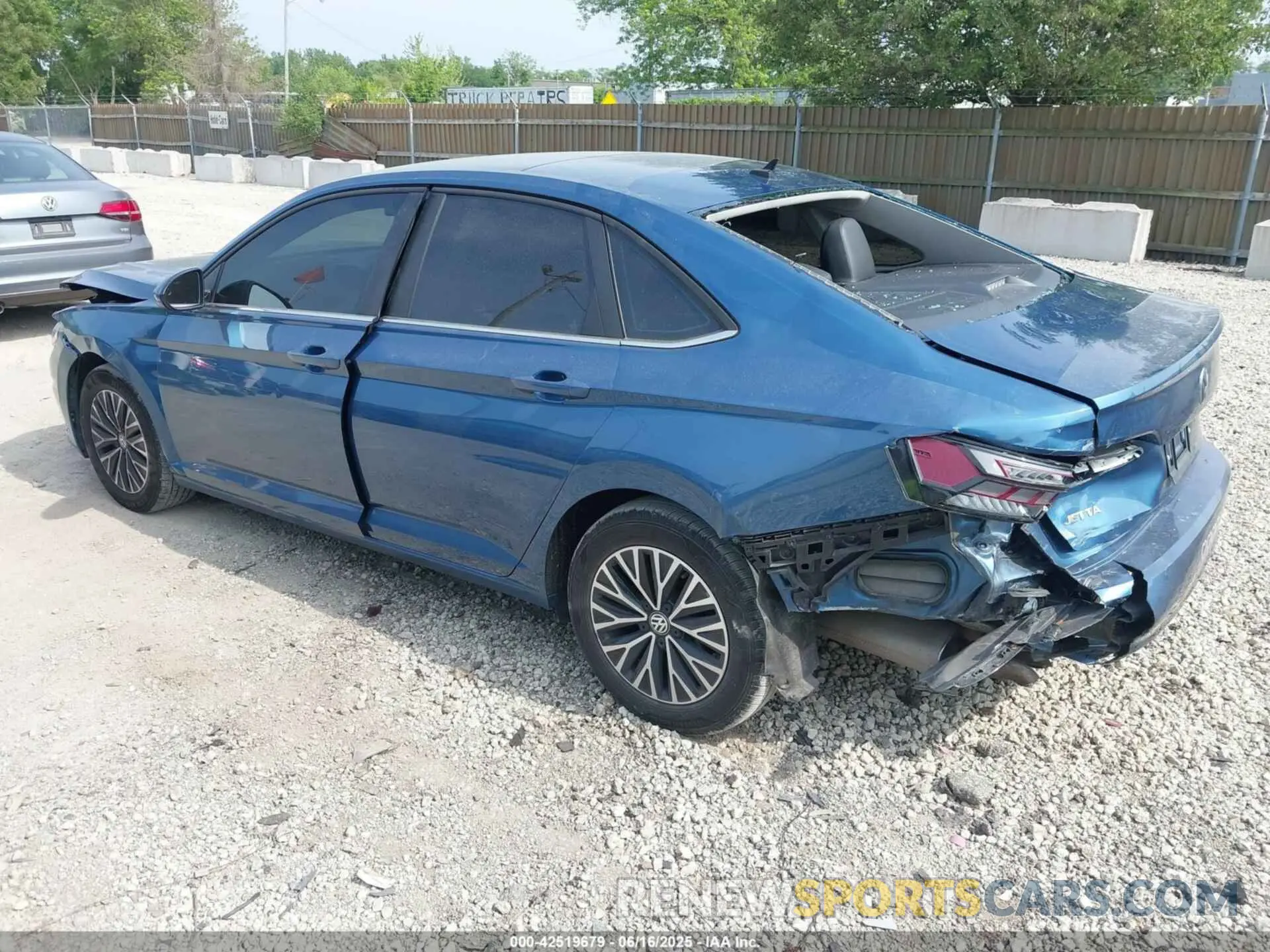 3 fotografías del automóvil dañado 3VWC57BU5KM226846 VOLKSWAGEN JETTA 2019