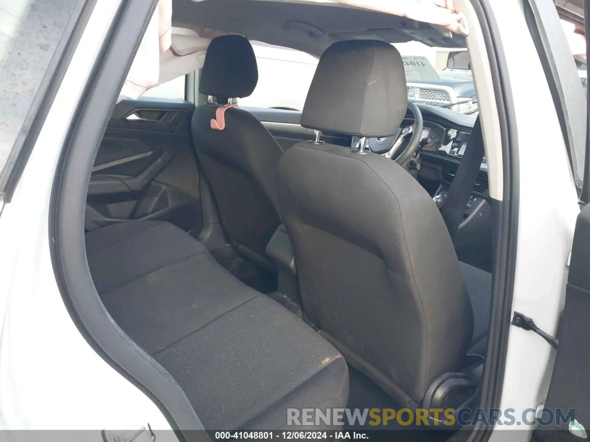 8 fotografías del automóvil dañado 3VWC57BU5KM270135 VOLKSWAGEN JETTA 2019