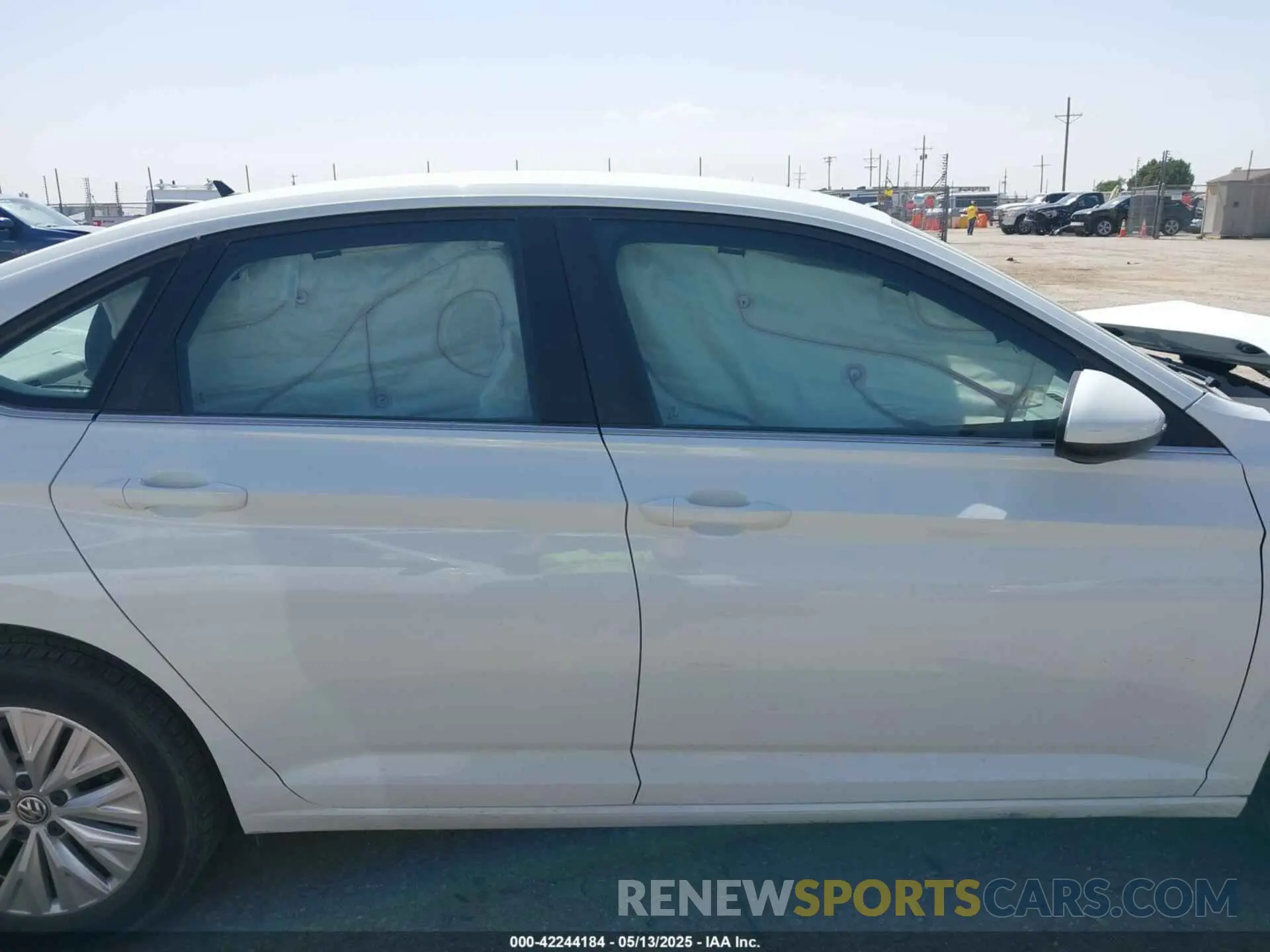 14 fotografías del automóvil dañado 3VWC57BU7KM110001 VOLKSWAGEN JETTA 2019