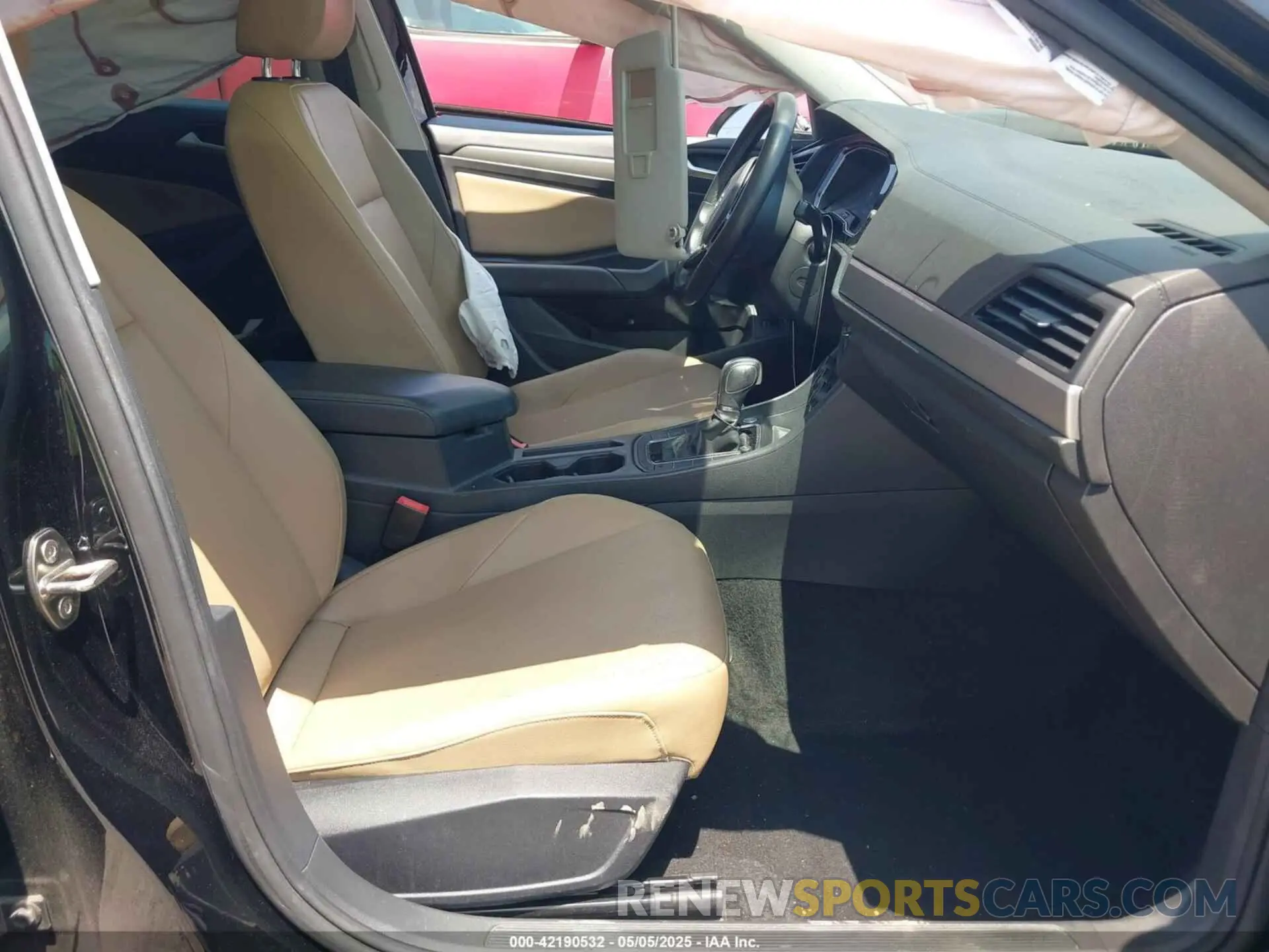 5 fotografías del automóvil dañado 3VWC57BU8KM045112 VOLKSWAGEN JETTA 2019