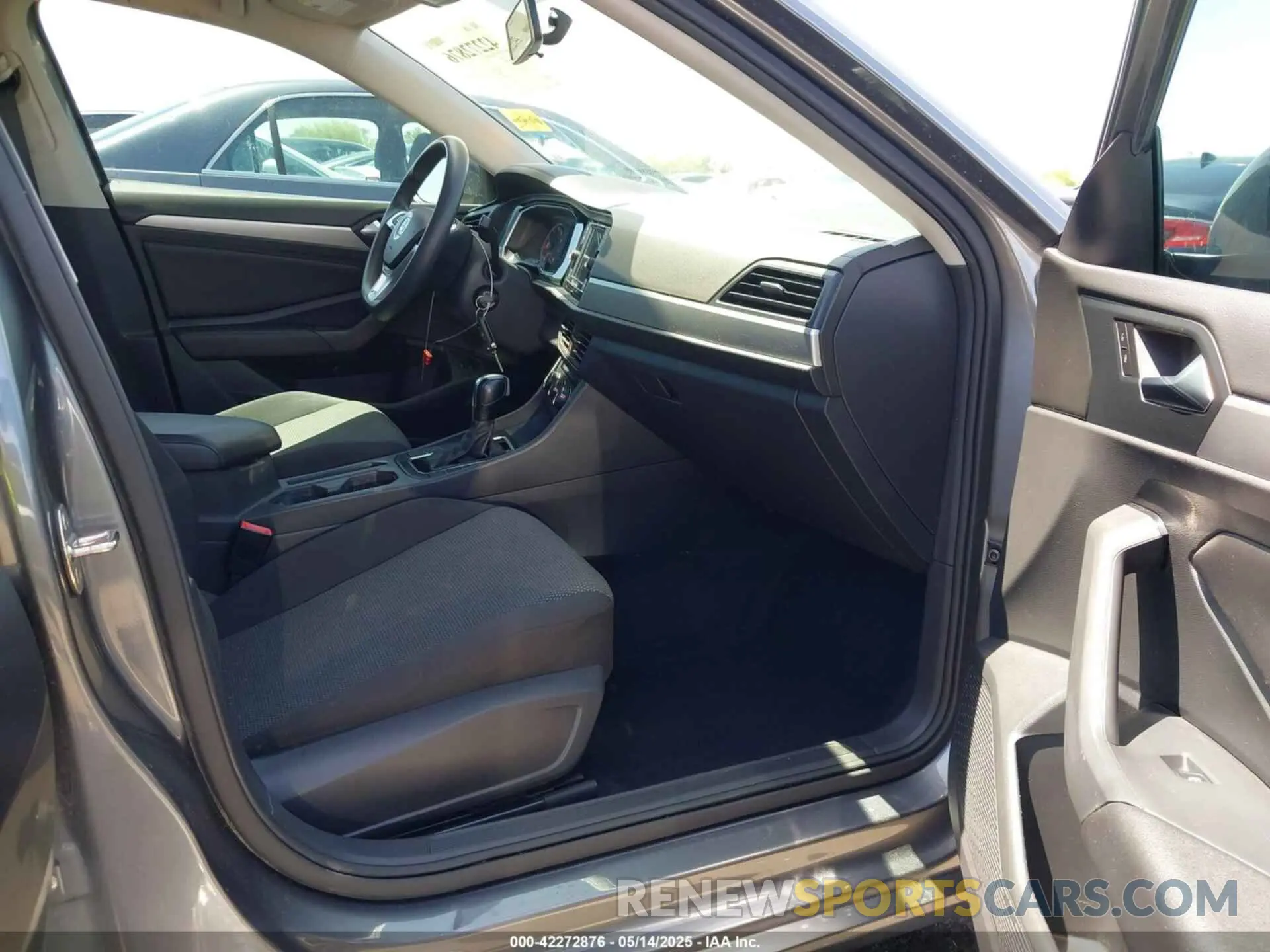5 fotografías del automóvil dañado 3VWC57BU8KM078627 VOLKSWAGEN JETTA 2019