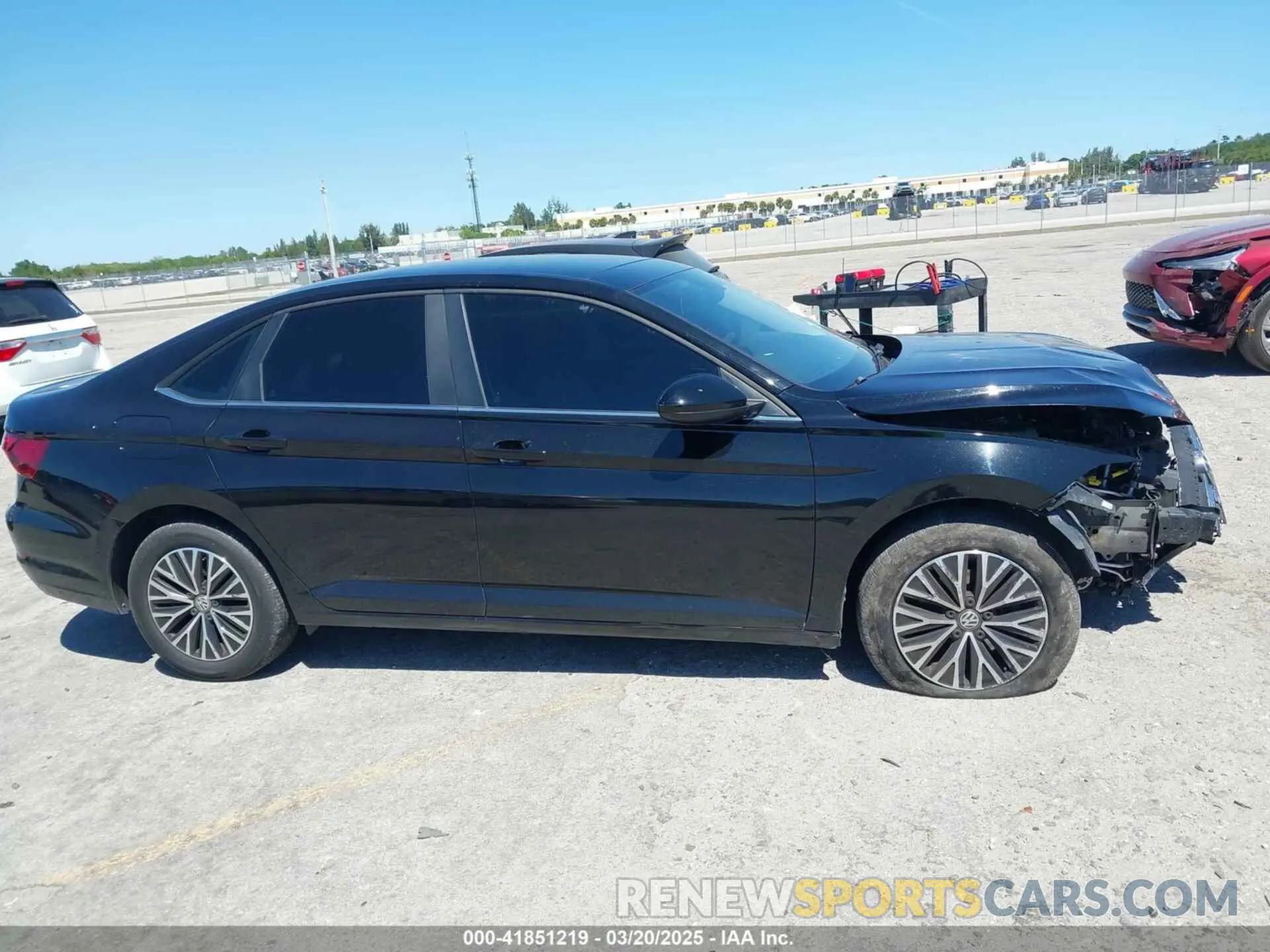 14 fotografías del automóvil dañado 3VWC57BU9KM045023 VOLKSWAGEN JETTA 2019