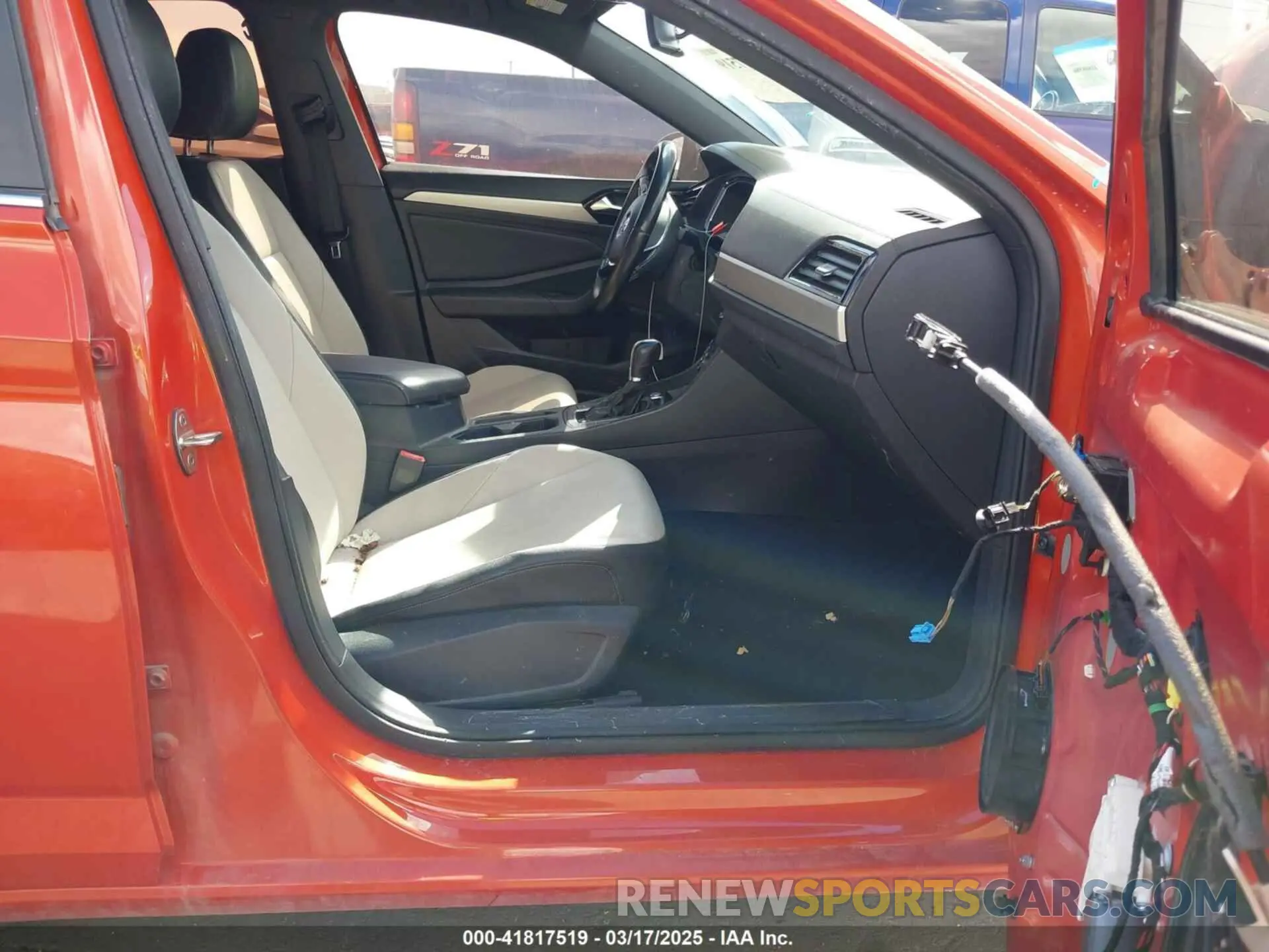 5 fotografías del automóvil dañado 3VWC57BU9KM070648 VOLKSWAGEN JETTA 2019