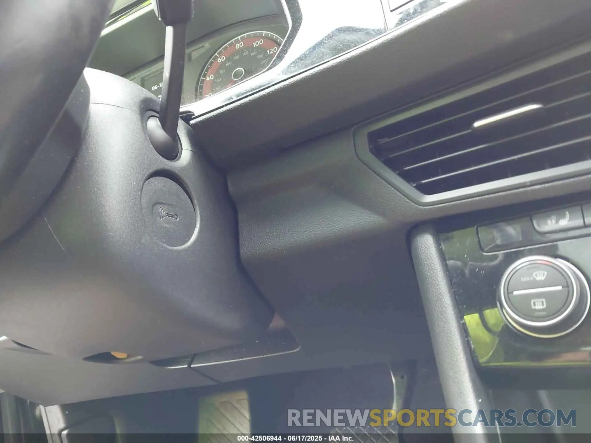 11 fotografías del automóvil dañado 3VWC57BU9KM231998 VOLKSWAGEN JETTA 2019
