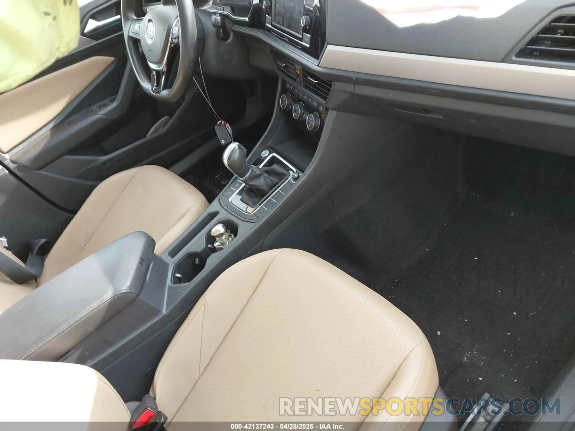 5 fotografías del automóvil dañado 3VWC57BUXKM005257 VOLKSWAGEN JETTA 2019